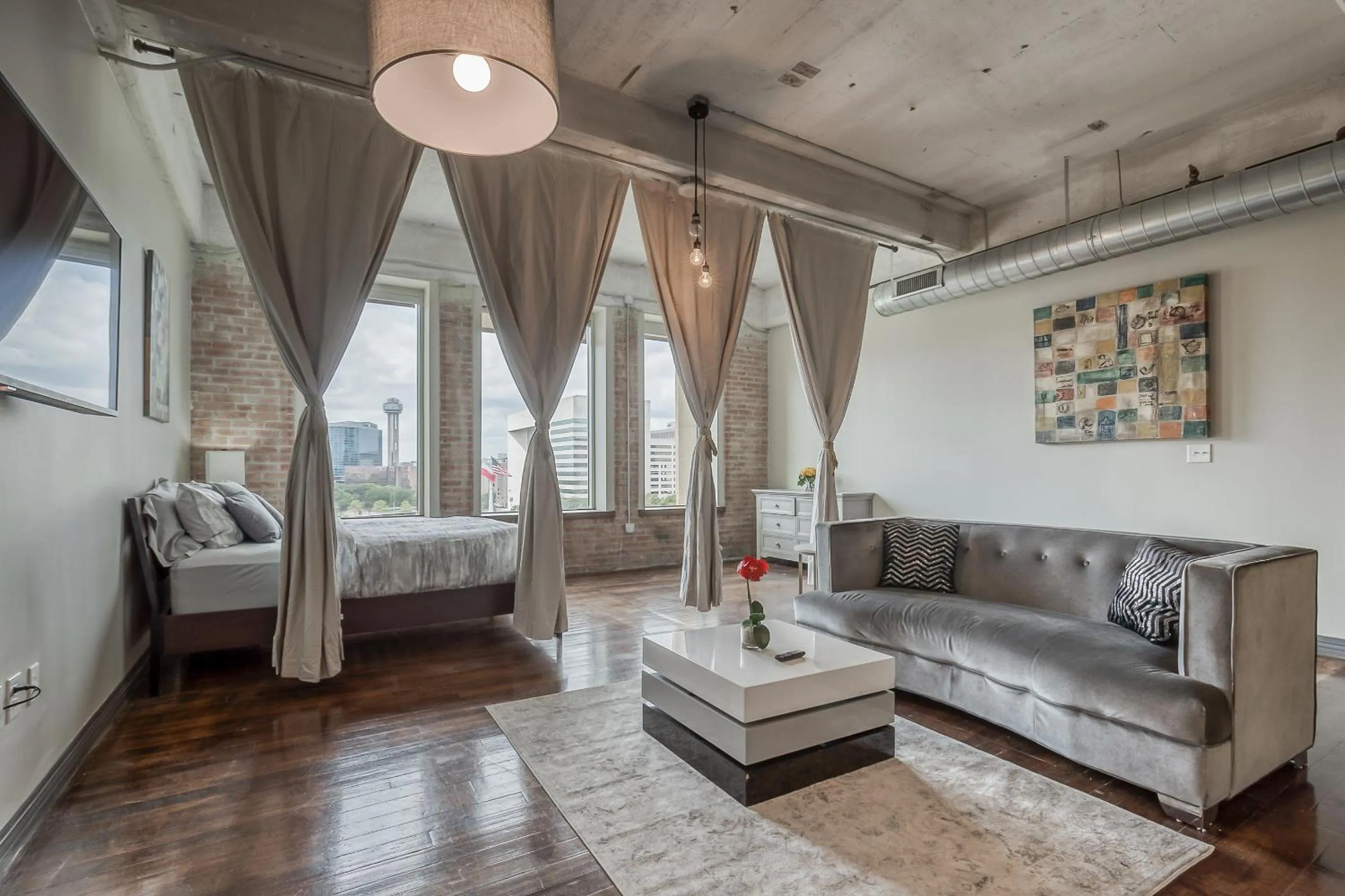 Bed in Luxury Downtown Dallas Stay by Amyfinehouse