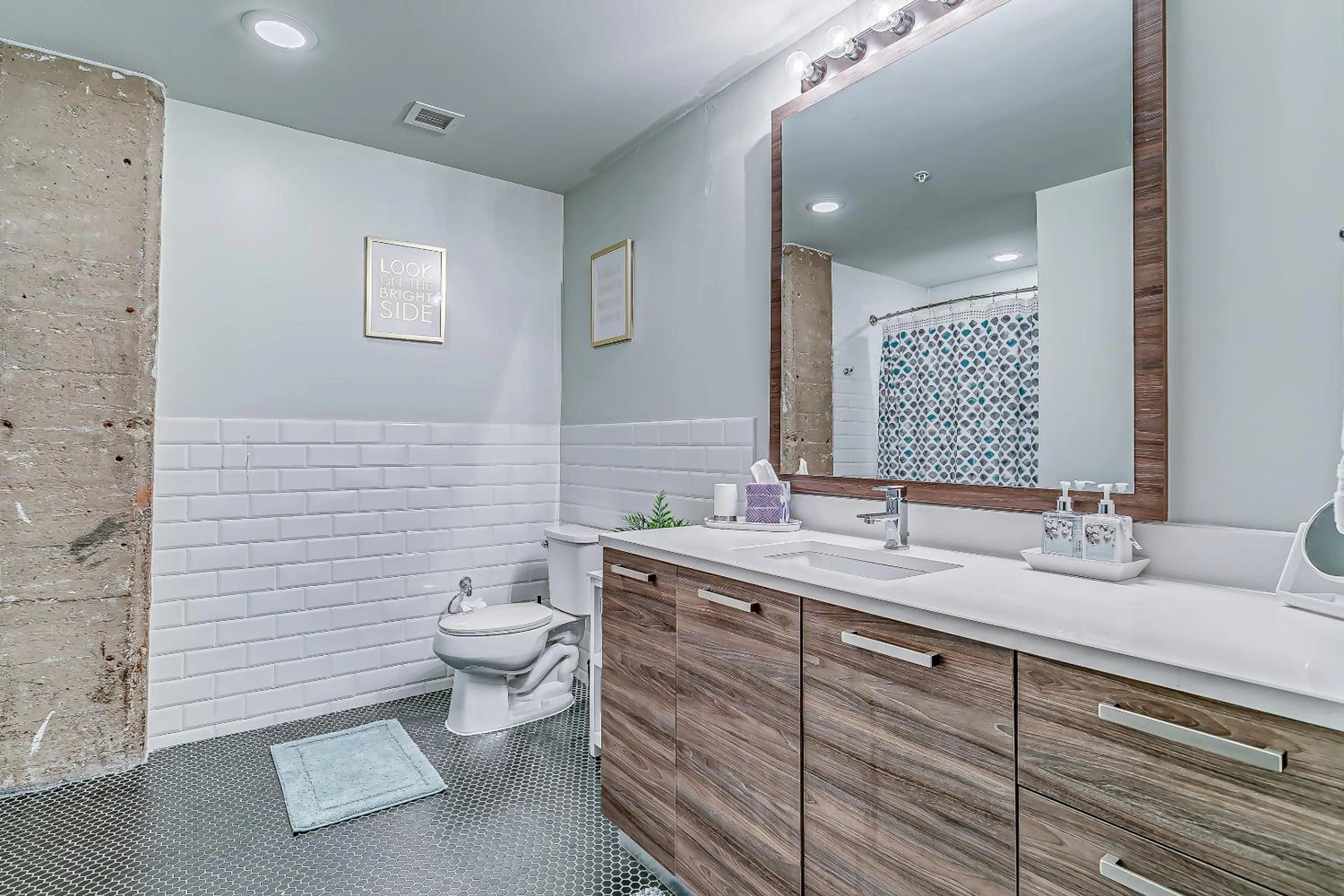 Toilet in Luxury Downtown Dallas Stay by Amyfinehouse