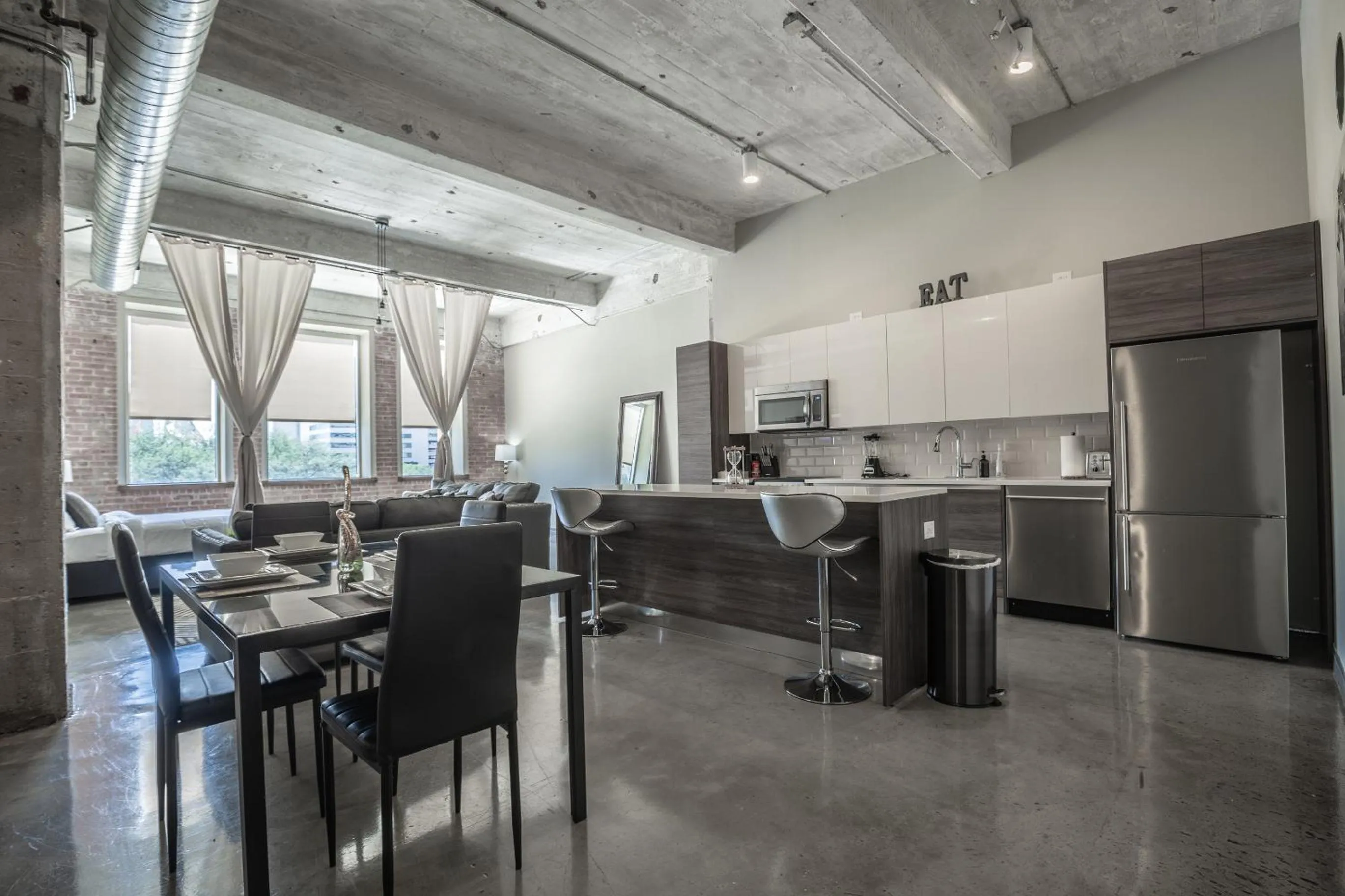 Living room in Luxury Downtown Dallas Stay by Amyfinehouse