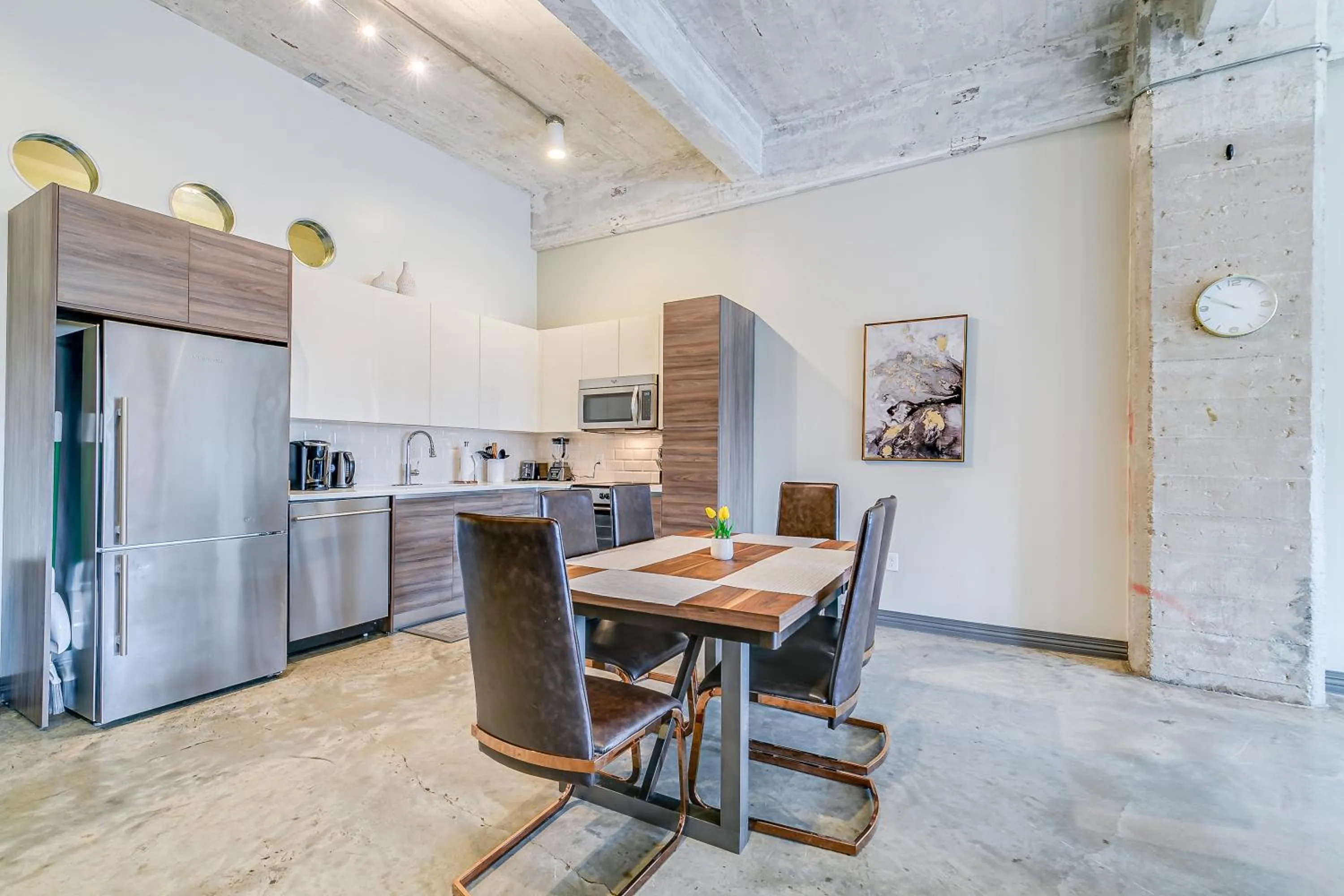 Coffee/tea facilities in Luxury Downtown Dallas Stay by Amyfinehouse