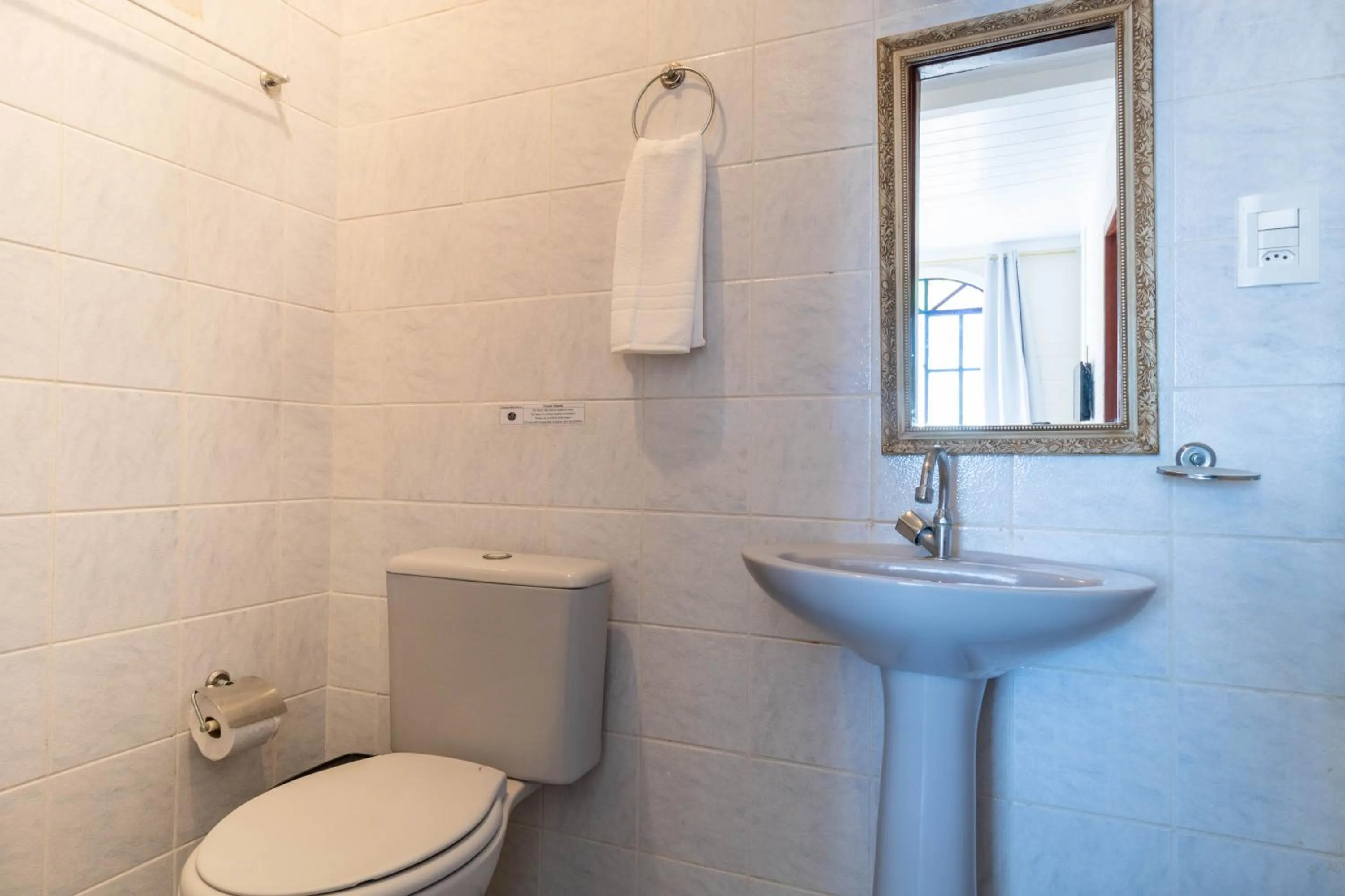 Toilet in Pousada Maré de Lua