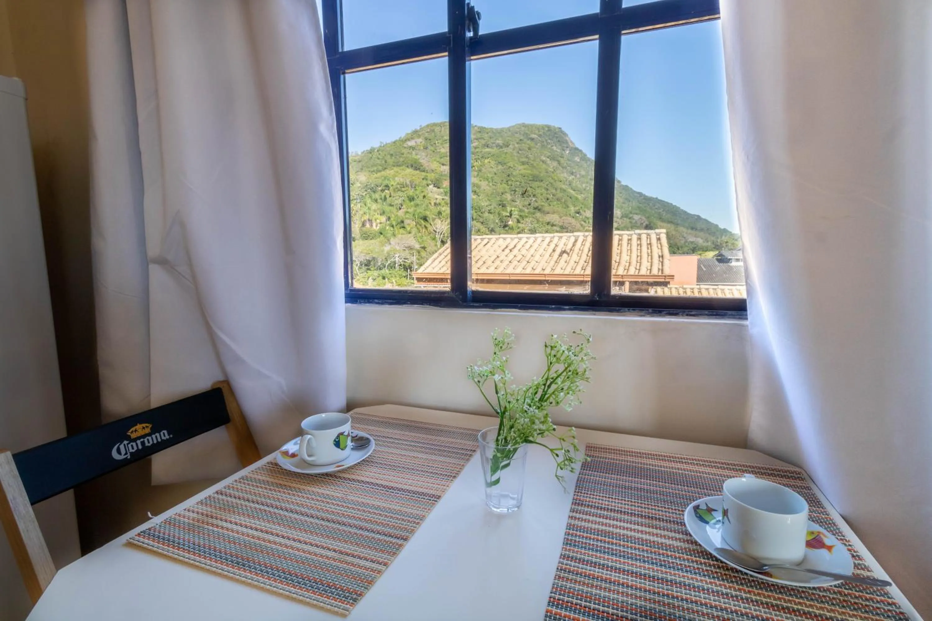 Photo of the whole room in Pousada Maré de Lua