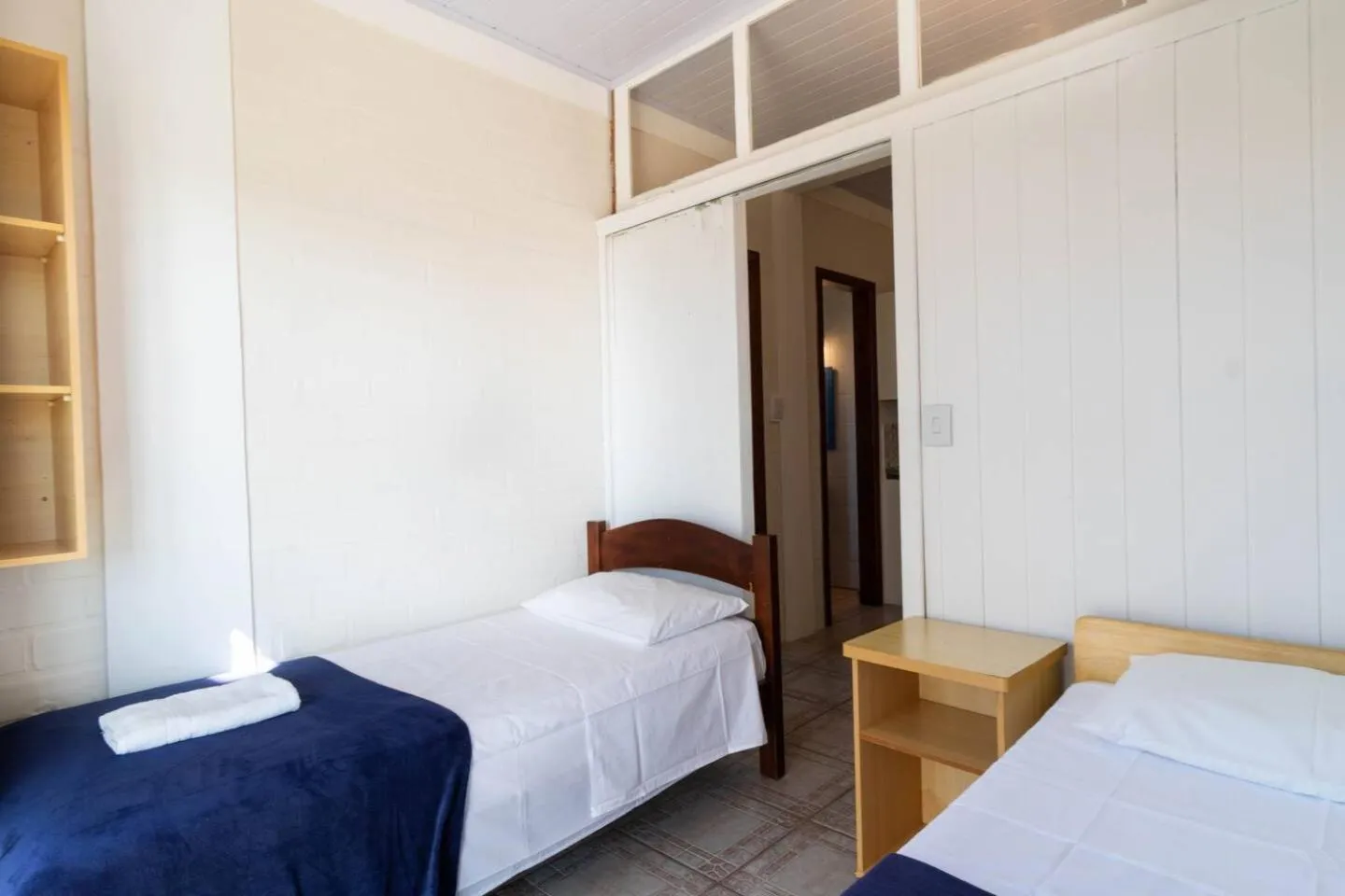 Photo of the whole room, Bed in Pousada Maré de Lua