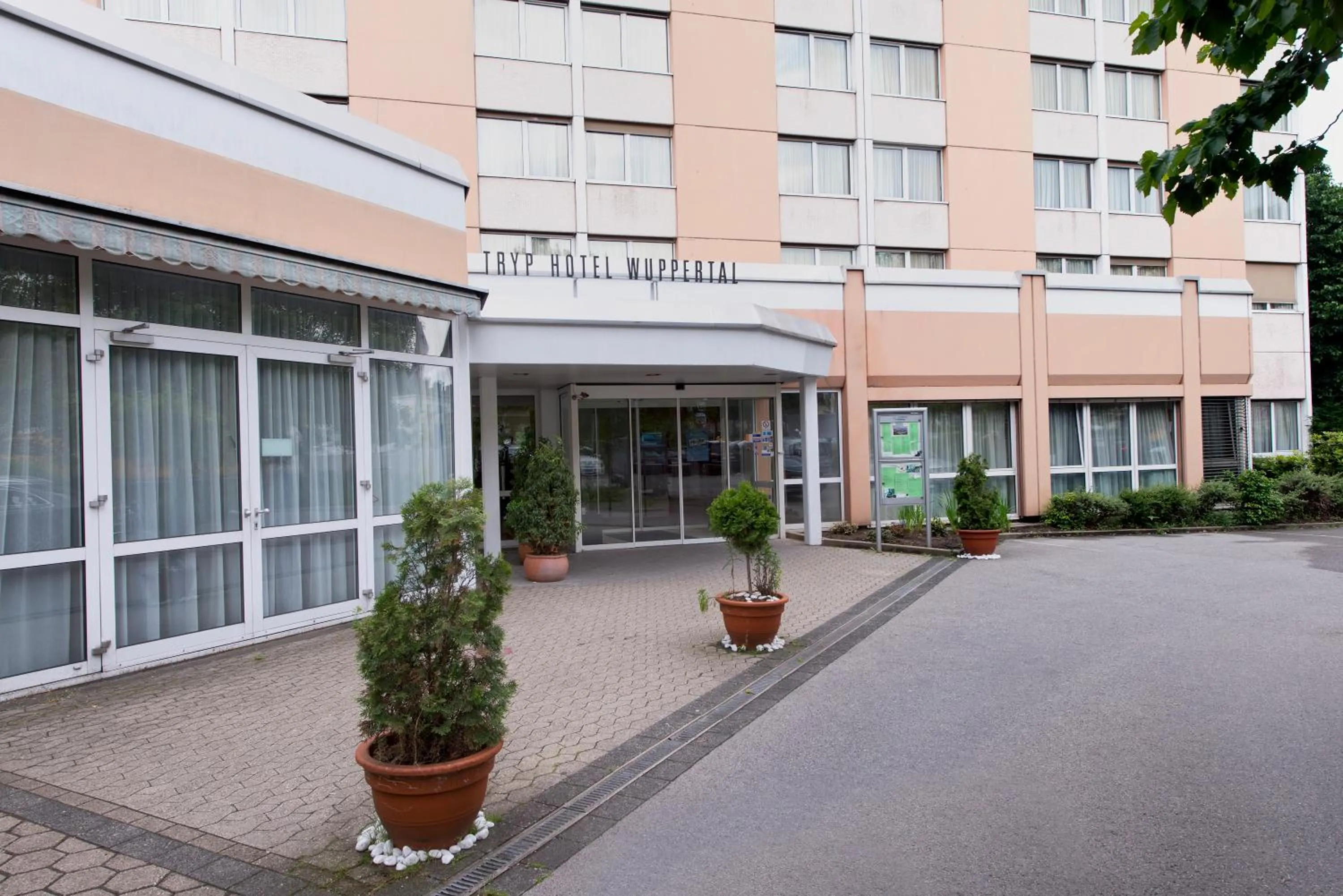 Facade/entrance, Property Building in Tryp By Wyndham Wuppertal