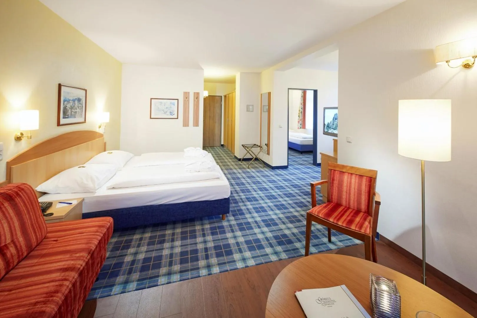 Photo of the whole room, Bed in Göbel's Seehotel Diemelsee