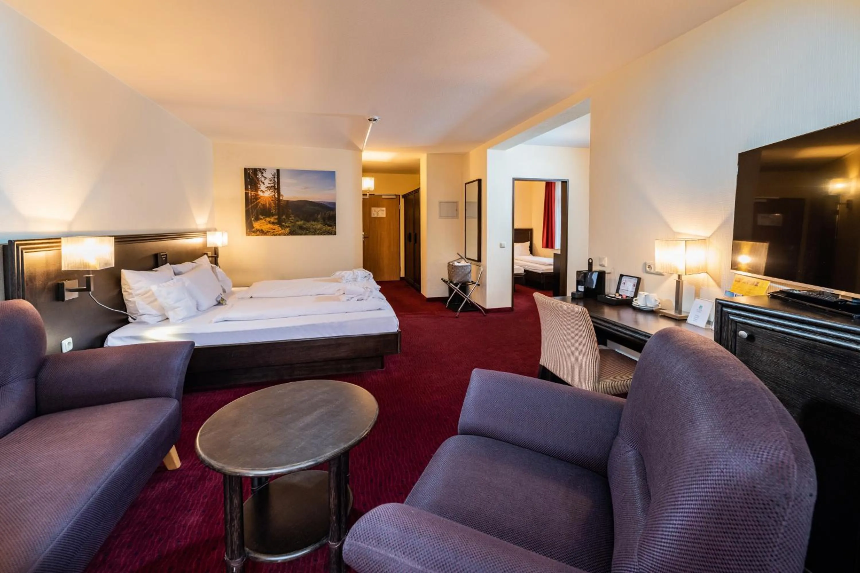 Photo of the whole room, Bed in Göbel's Seehotel Diemelsee