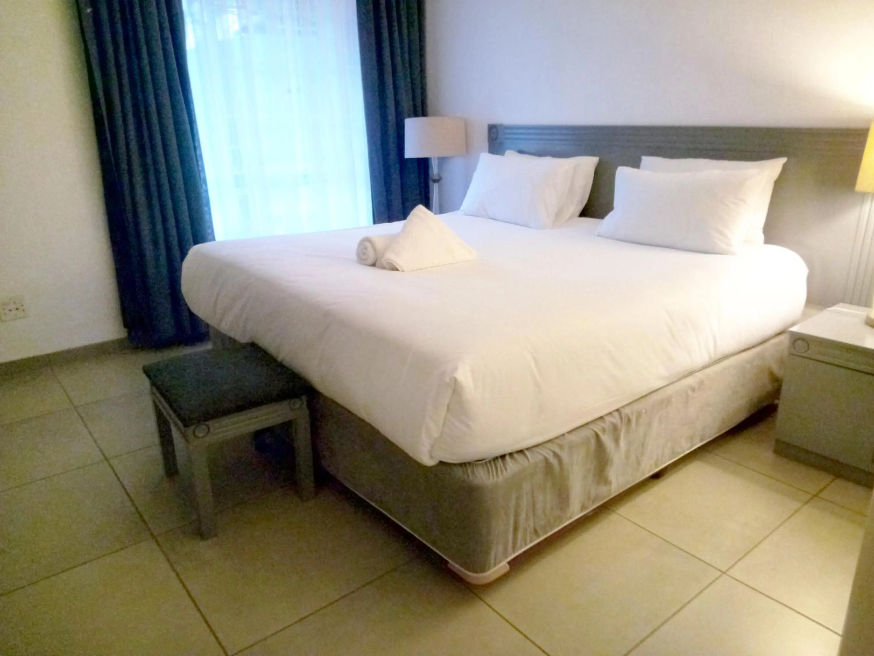 Bed in The Jack Rose Hotel, Rosebank, Gautrain