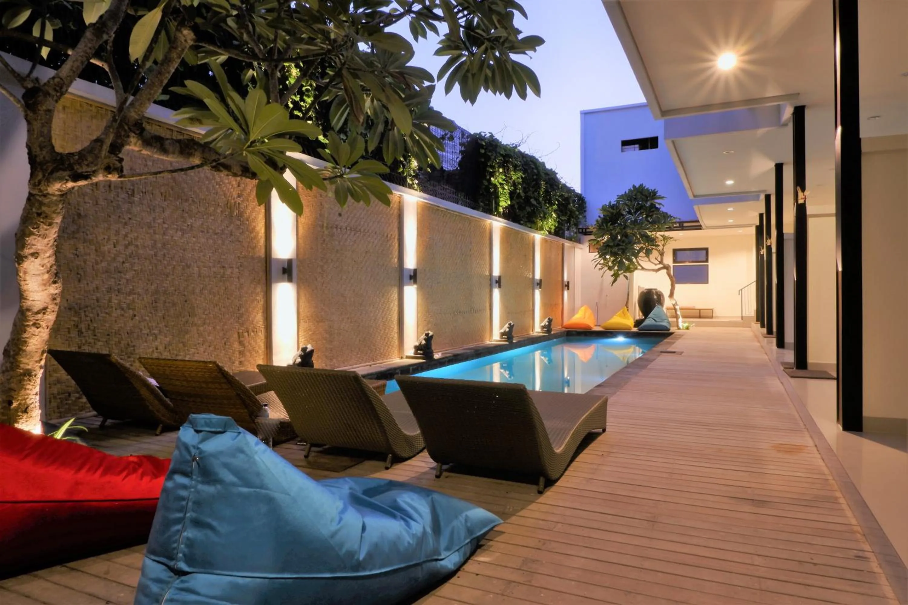 Swimming pool in Hotel and Villa B52 Gili Air