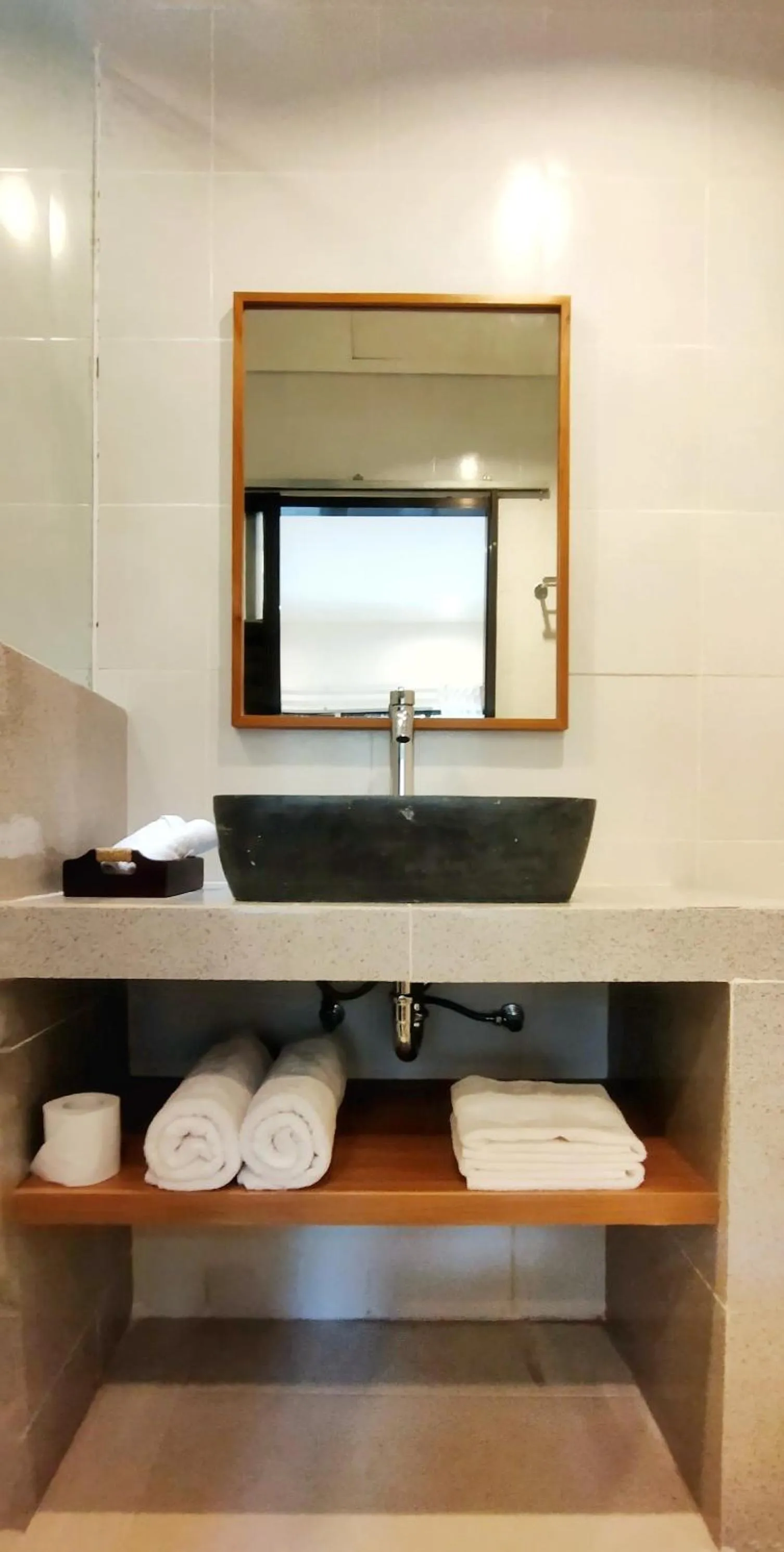 Toilet in Hotel and Villa B52 Gili Air