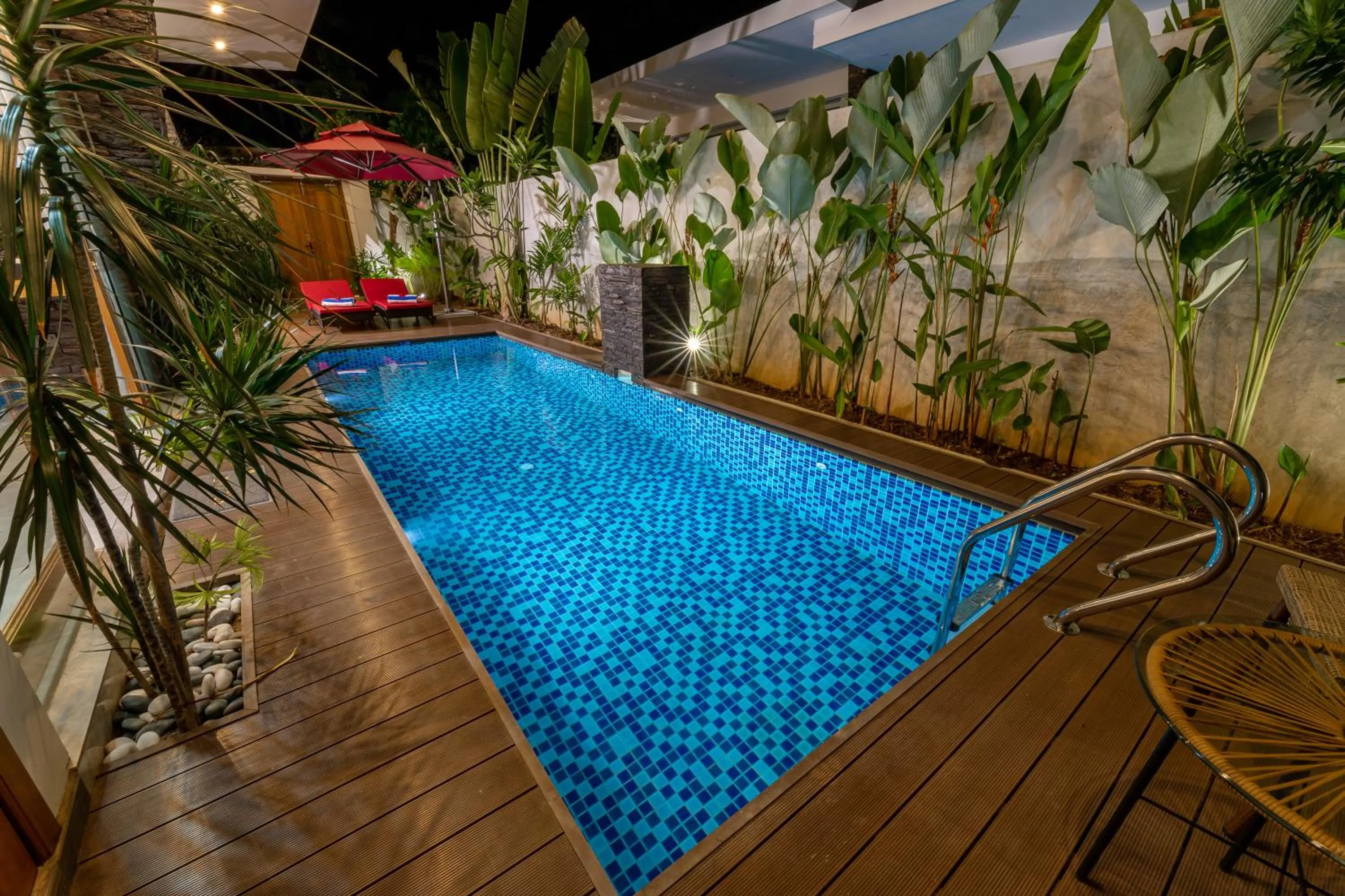 Swimming pool in Maneh Villa Langkawi - Private Pool