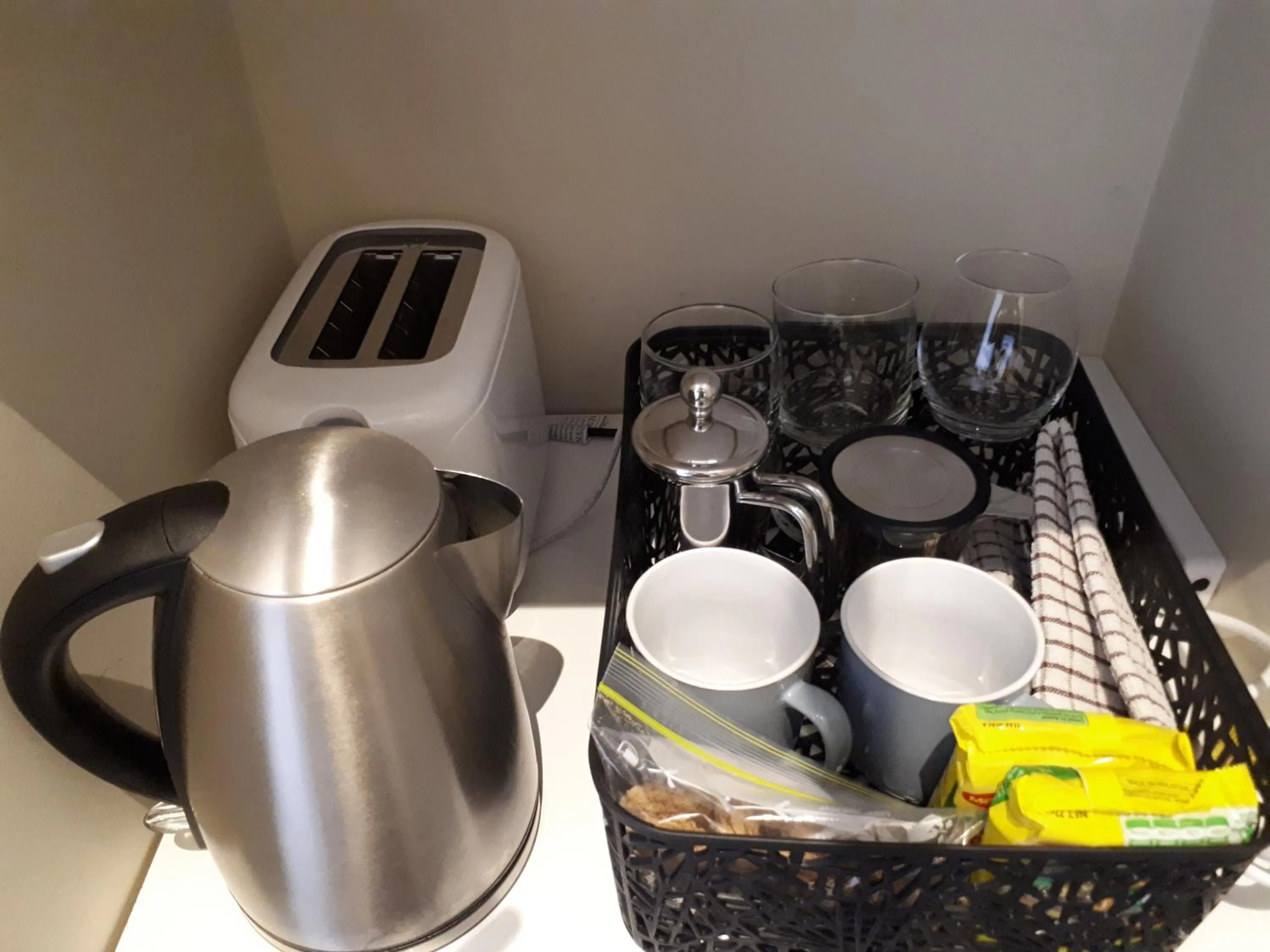 Coffee/tea facilities in Couples Retreat with Mountain View Near Hobart