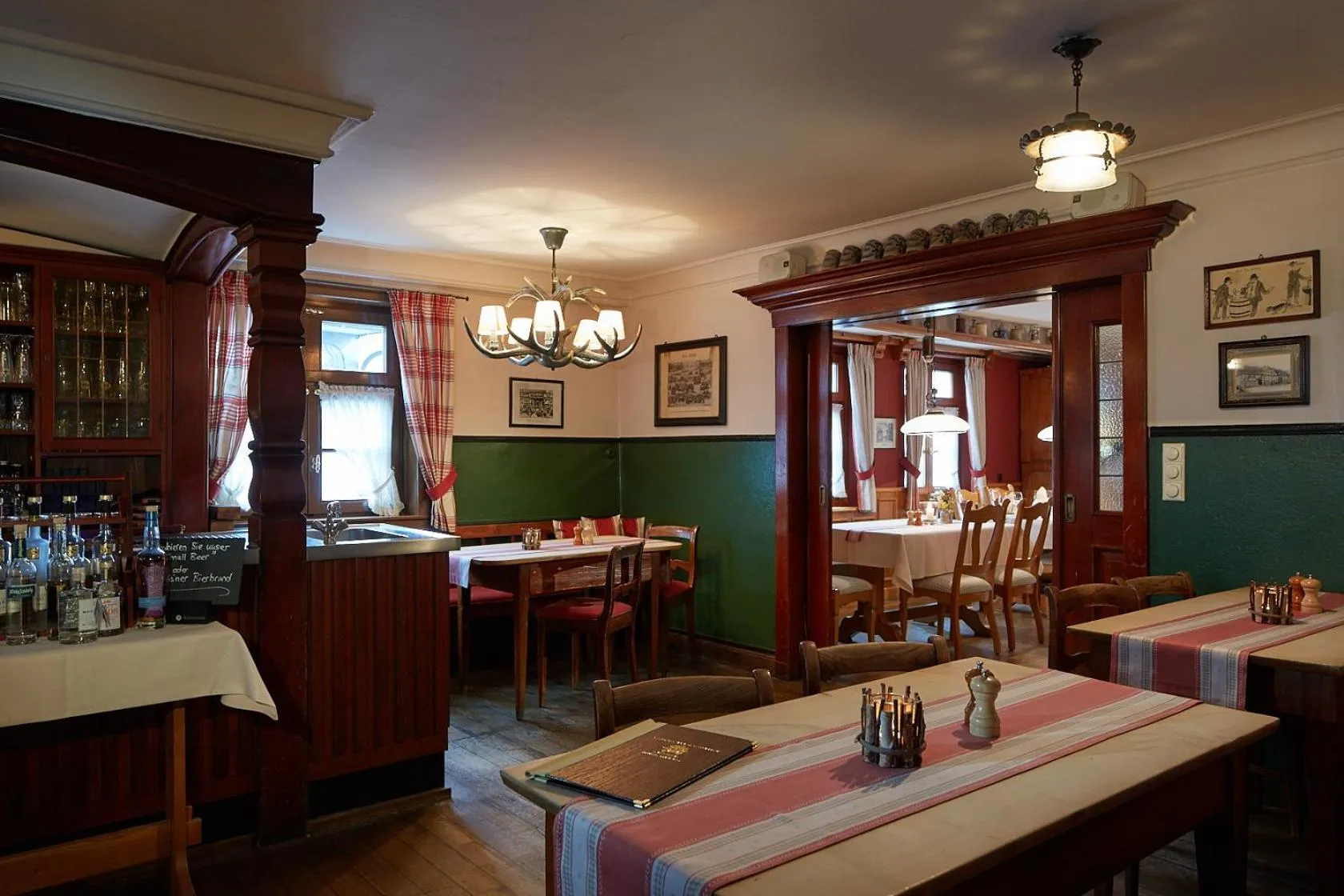 Food and drinks in Landhotel & Gasthof Cramer