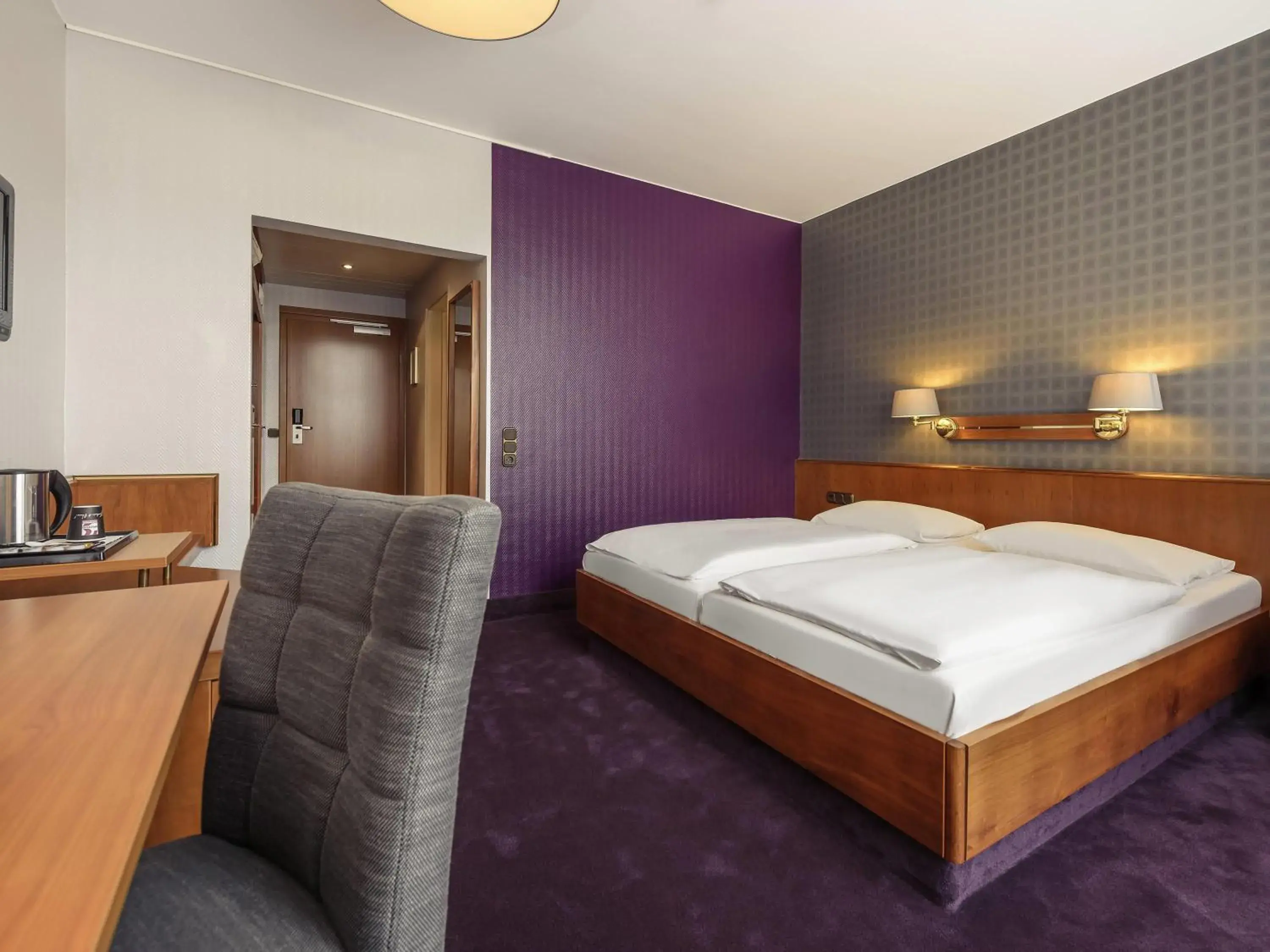 Superior Double Room - single occupancy in Mercure Hotel Trier Porta Nigra Superior Double Room - single occupancy in Mercure Hotel Trier Porta Nigra