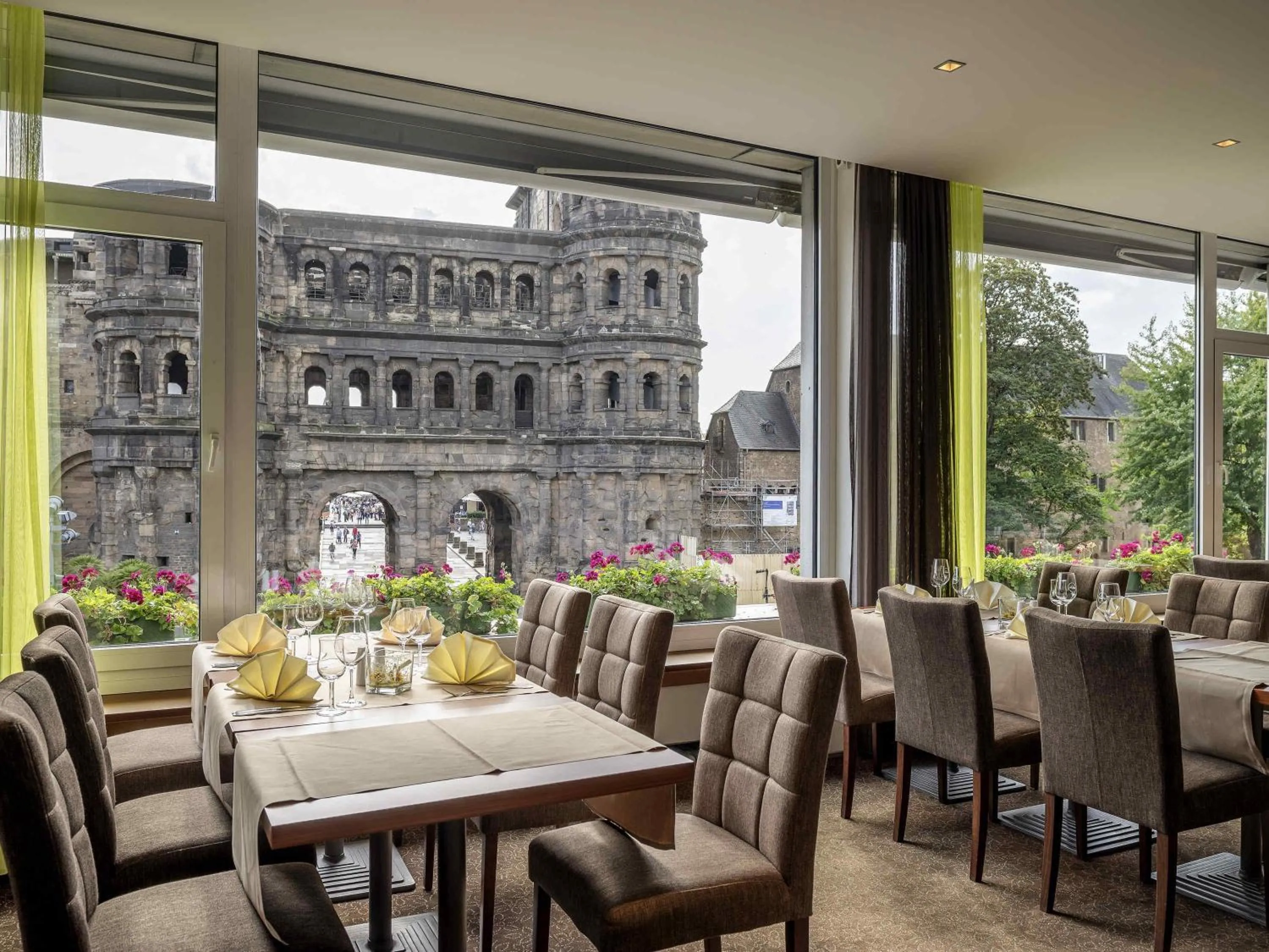 Restaurant/places to eat in Mercure Hotel Trier Porta Nigra