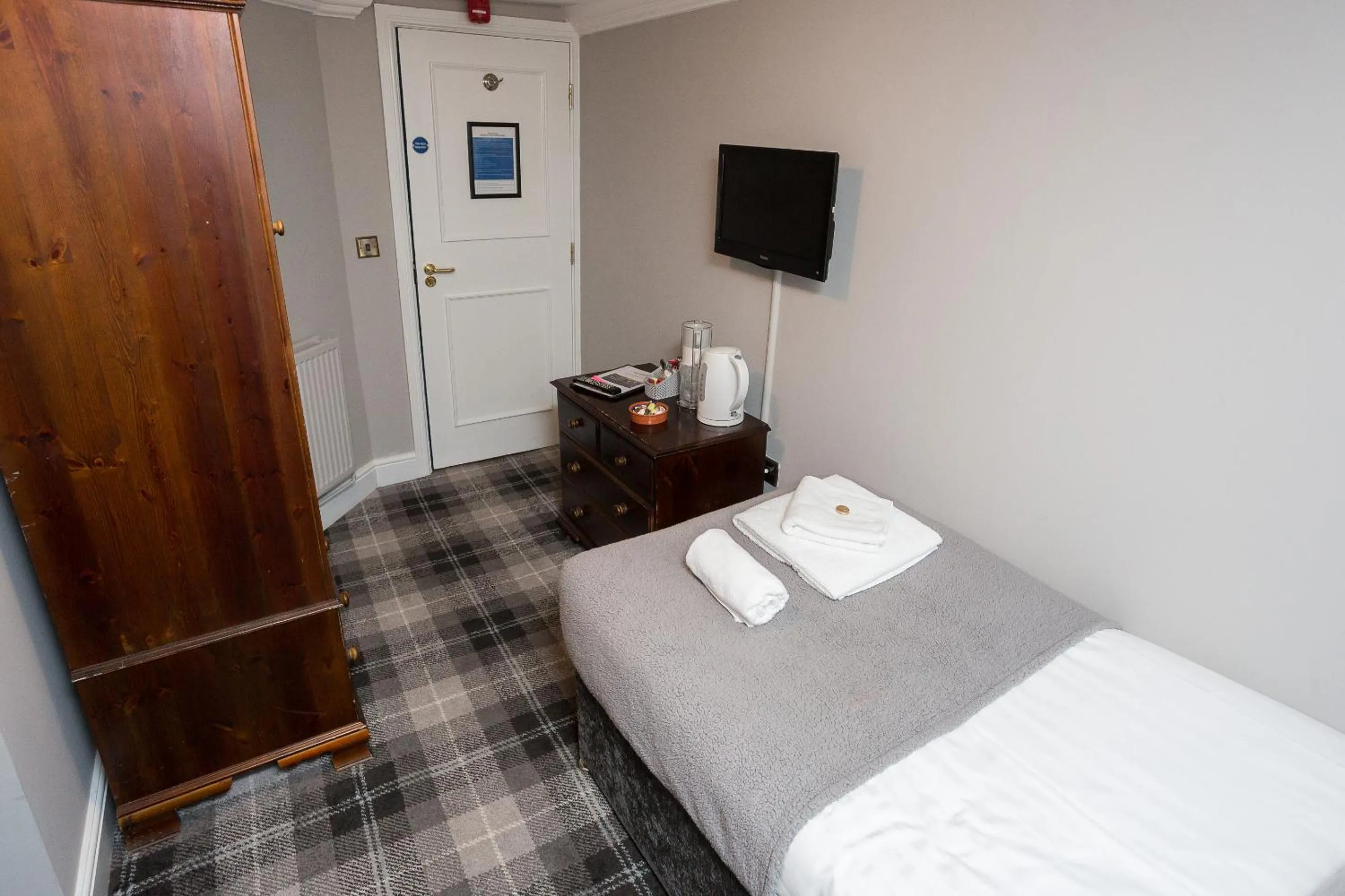 Bedroom, Bed in The City Hotel