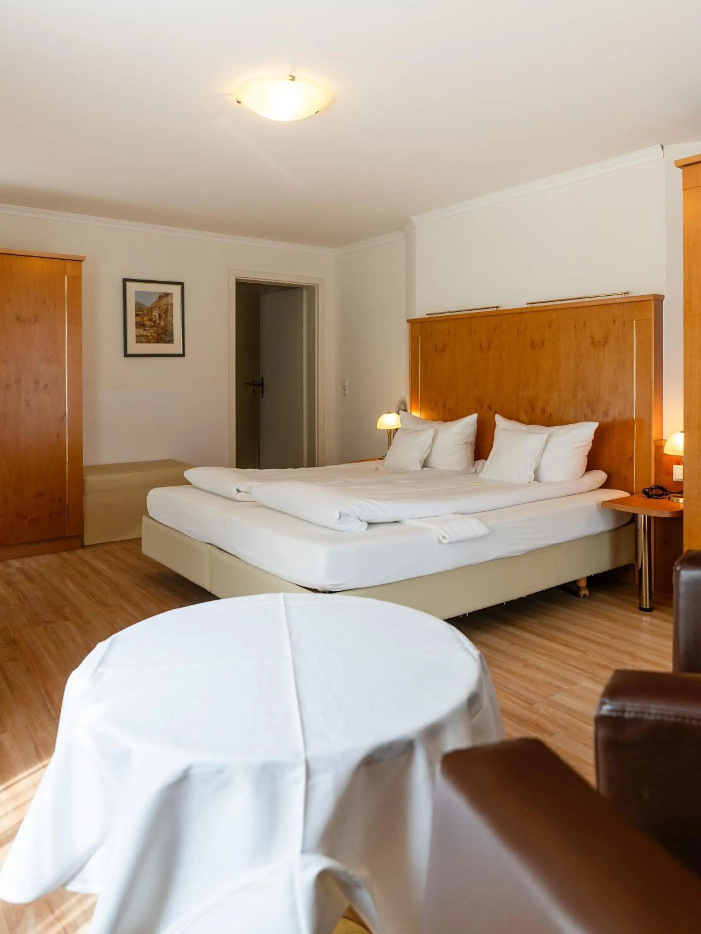 Photo of the whole room, Bed in Wellnesshotel Rothfuß mit Spa und 2 Schwimmbädern