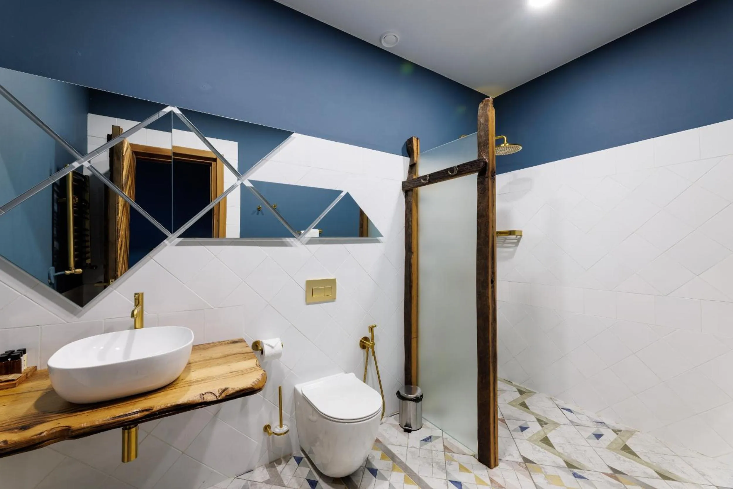 Toilet in Mtserlebi Resort