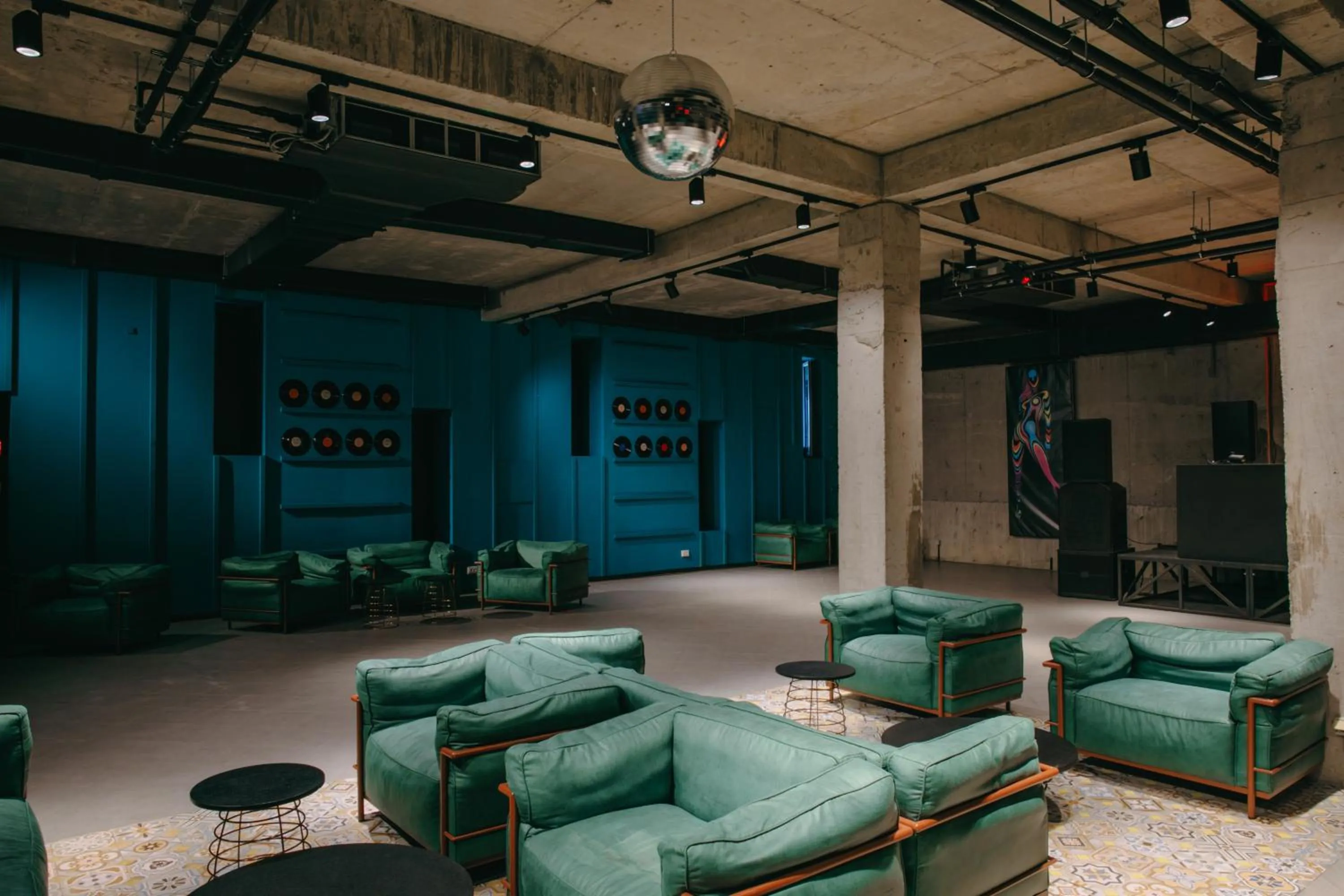 Nightclub / DJ in Mtserlebi Resort