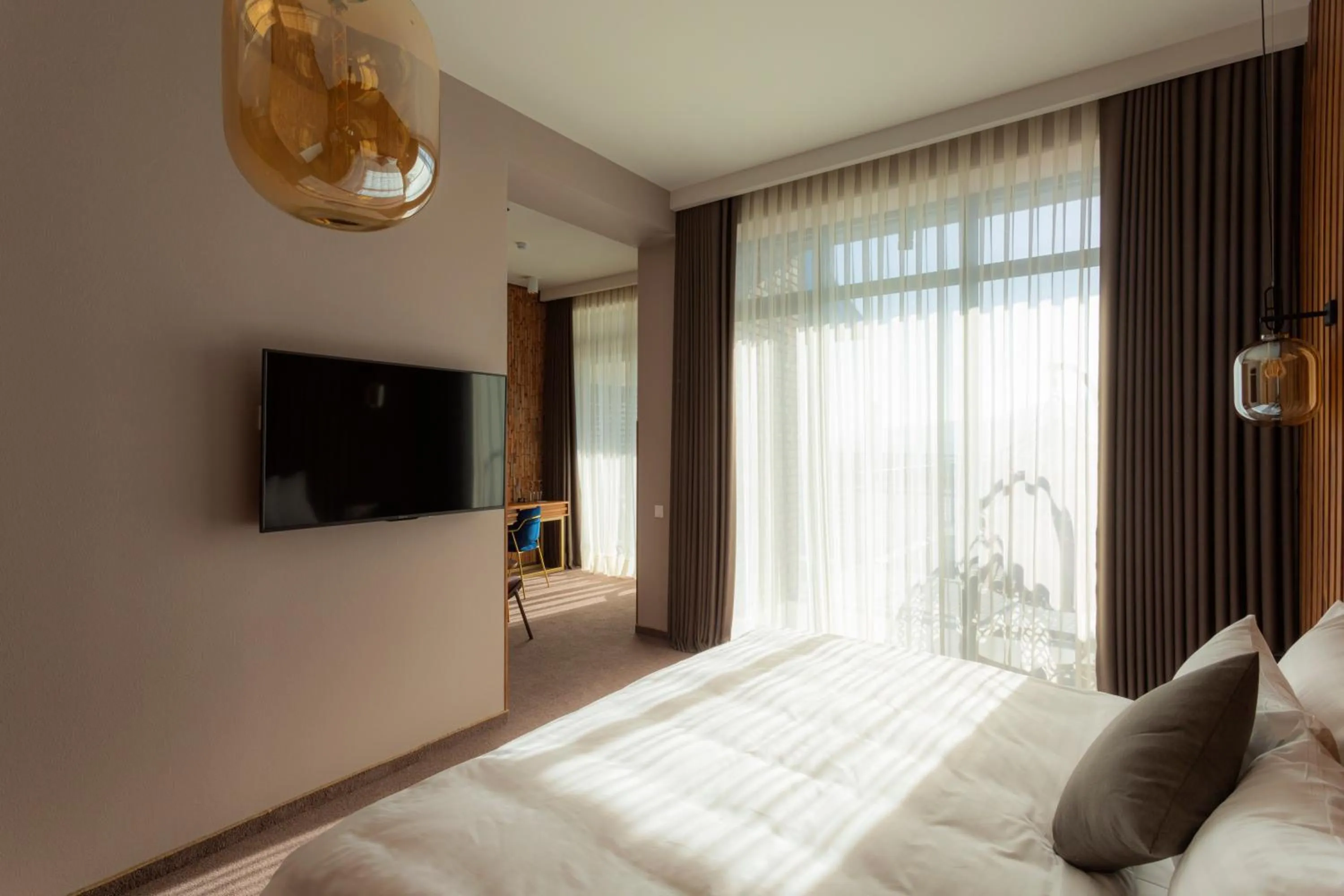 Balcony/Terrace, Bed in Mtserlebi Resort