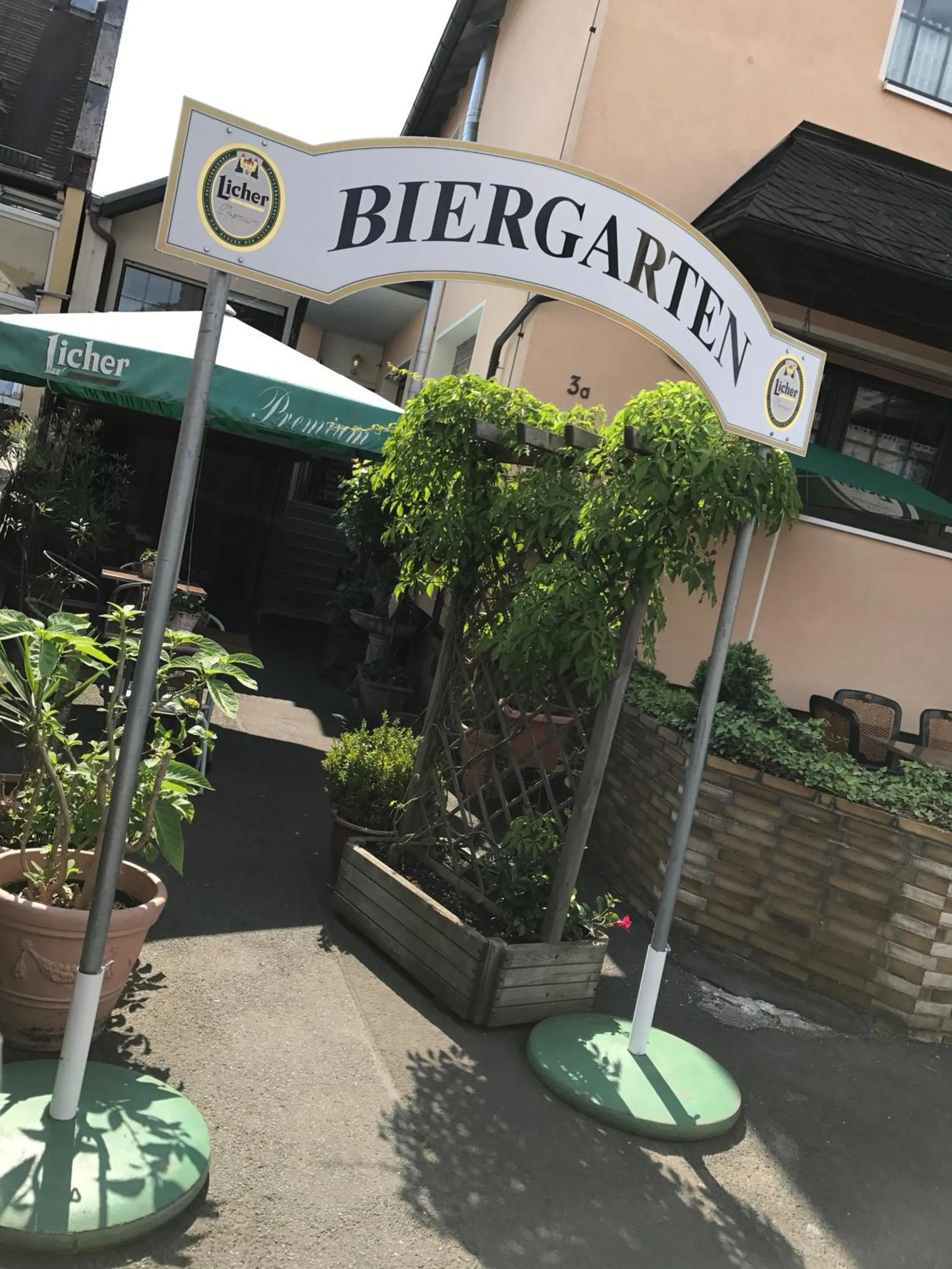 Patio in Hotel Restaurant Alt Laubach