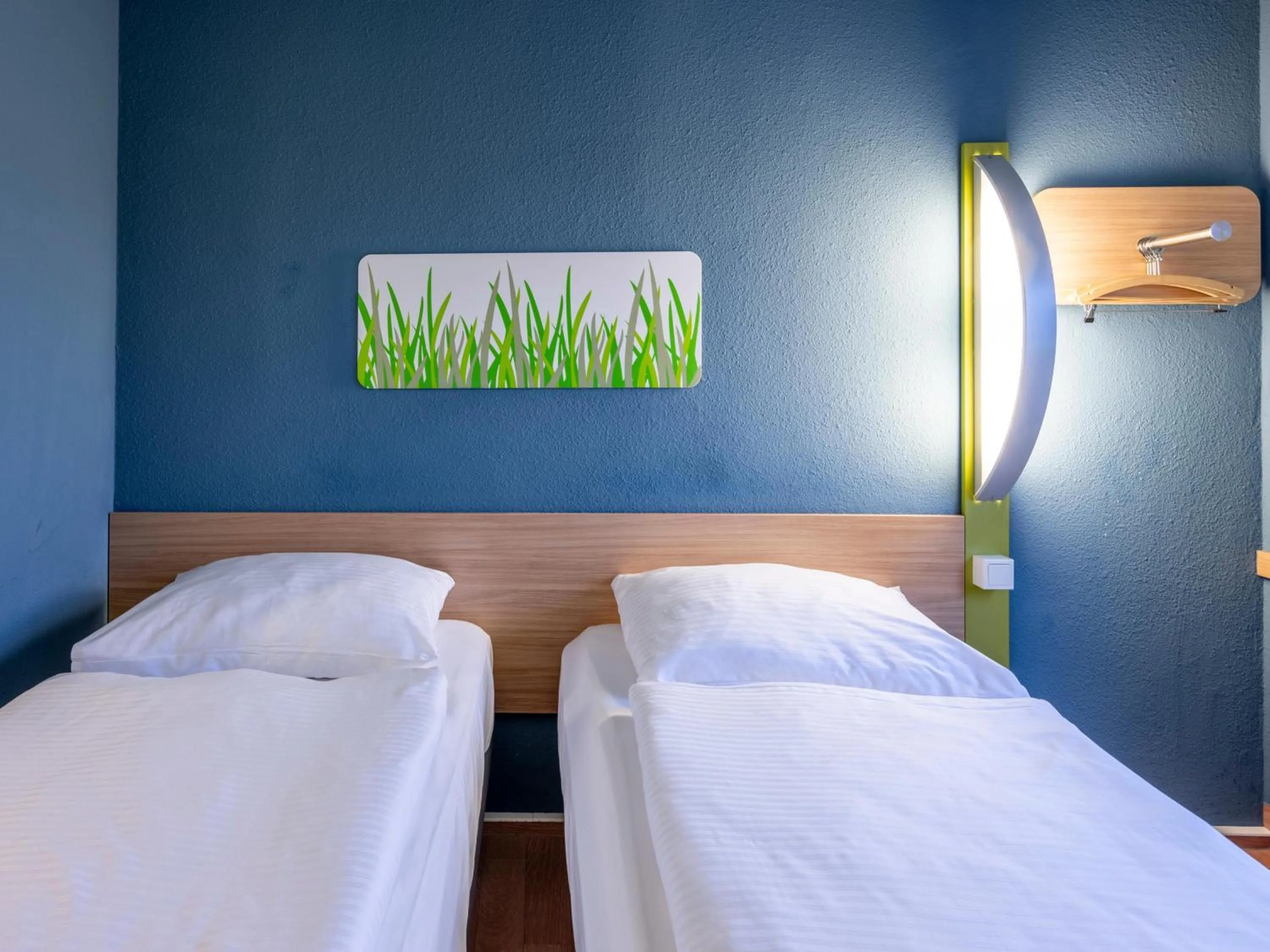 Photo of the whole room, Bed in ibis budget Giessen Linden