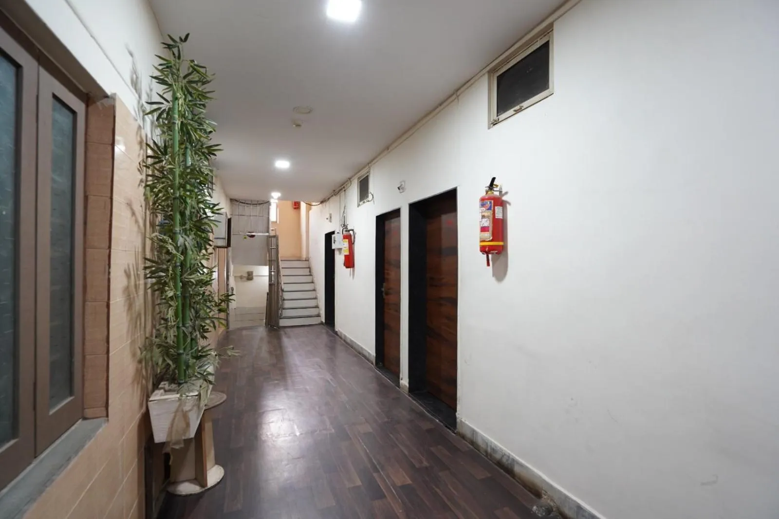 Lobby or reception in Hotel Sai Inn, Ahmedabad Airport