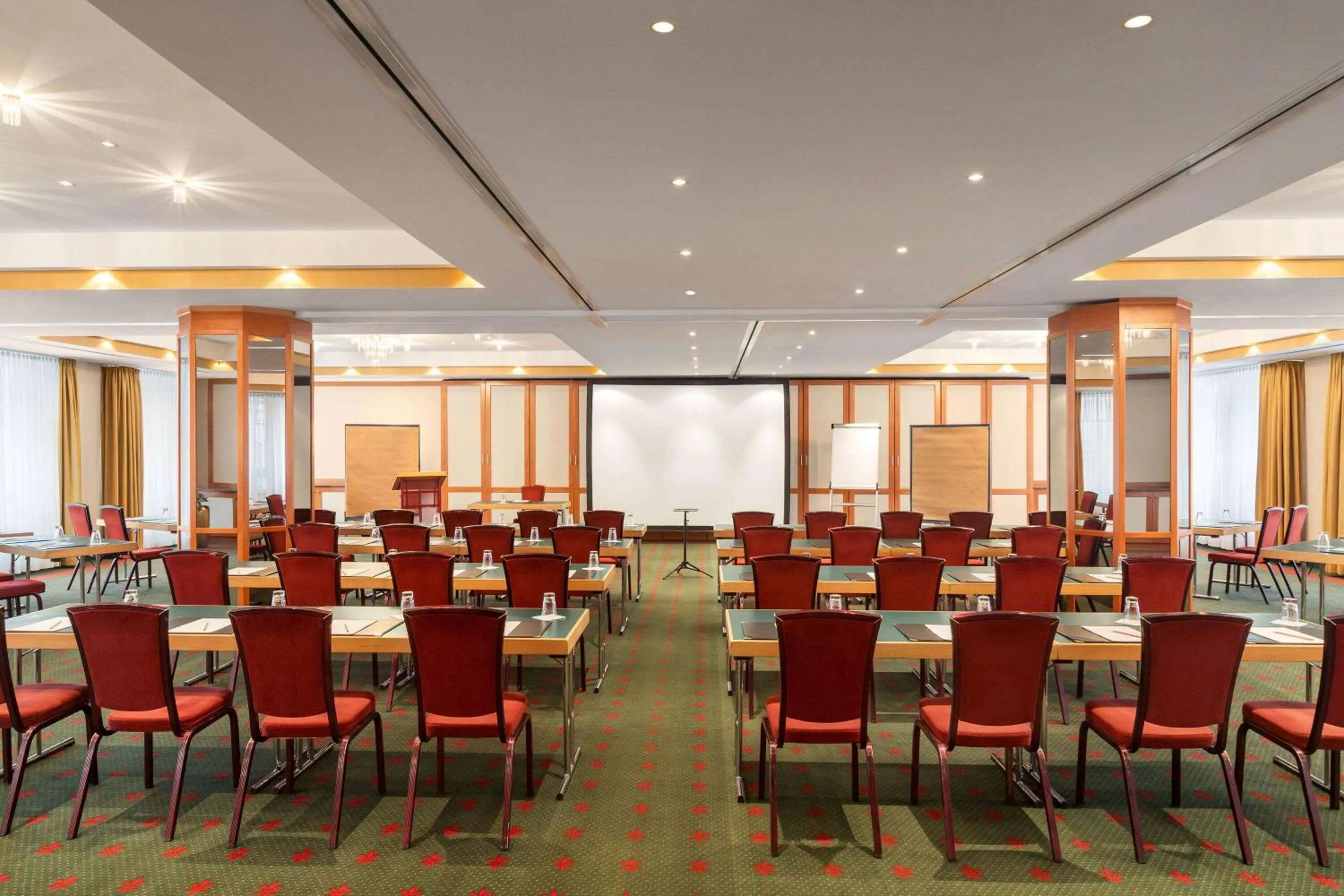 Meeting/conference room in Vienna House by Wyndham Thüringer Hof Eisenach