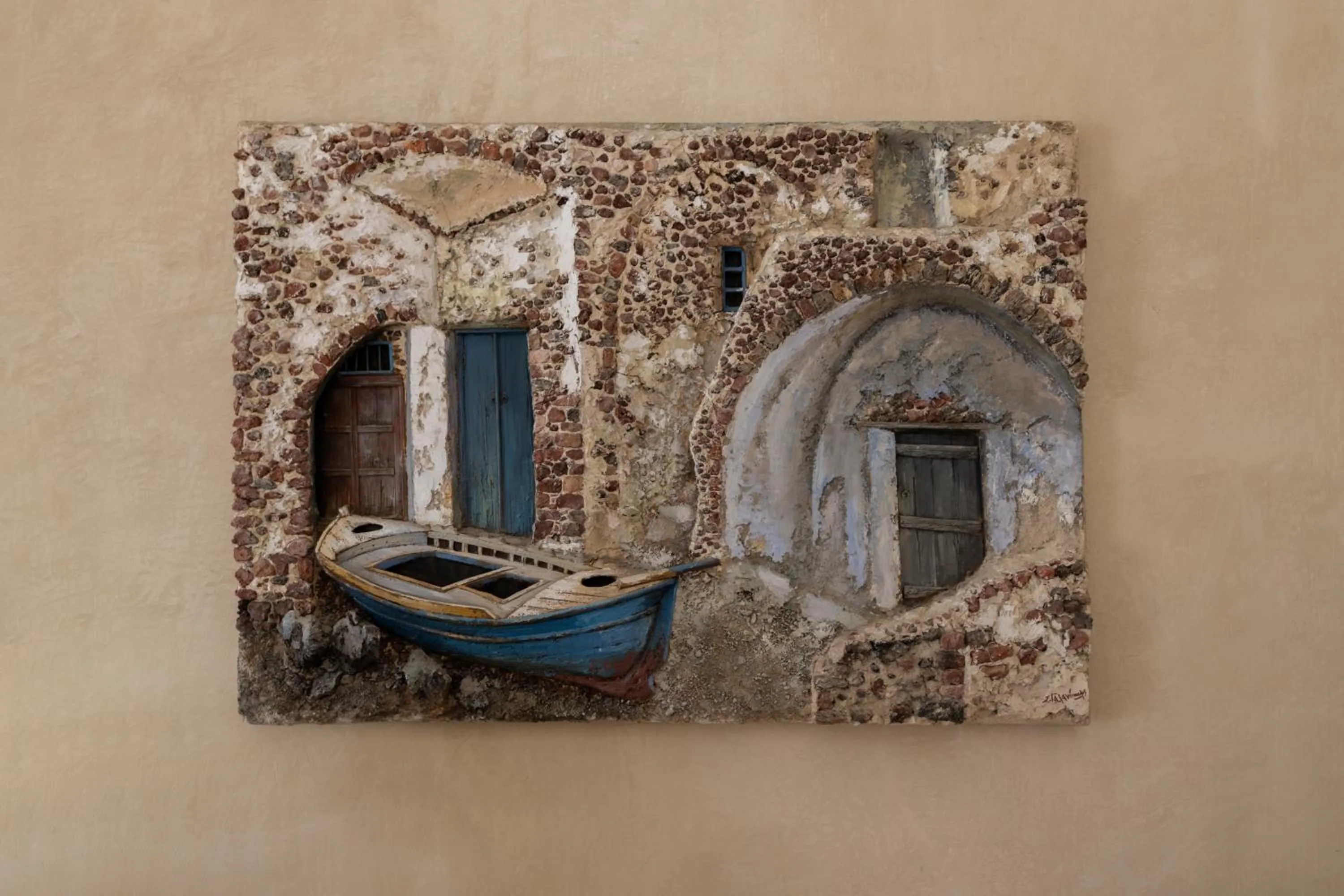 Decorative detail in Oia Mansion