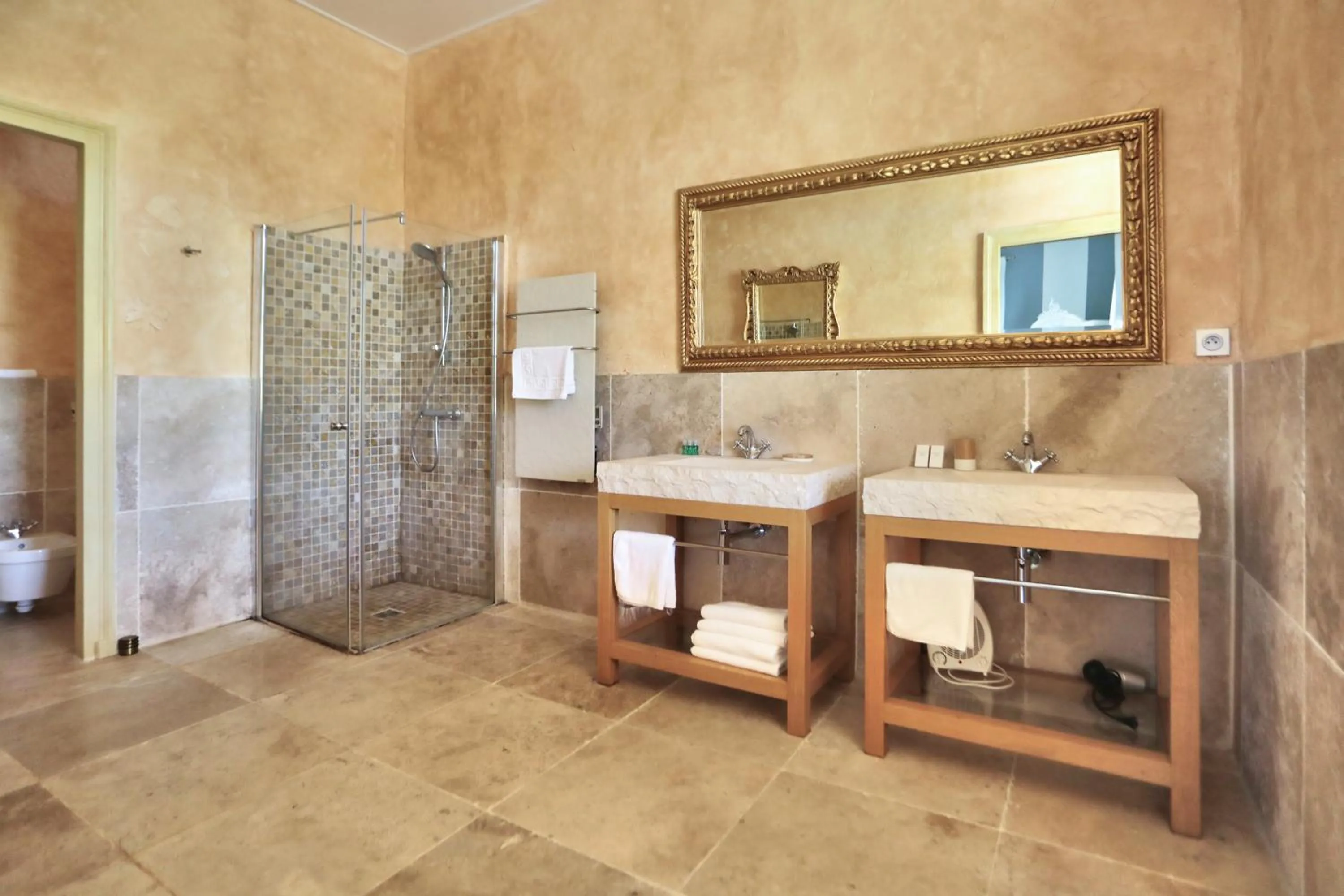 Bathroom in Château de Béguin