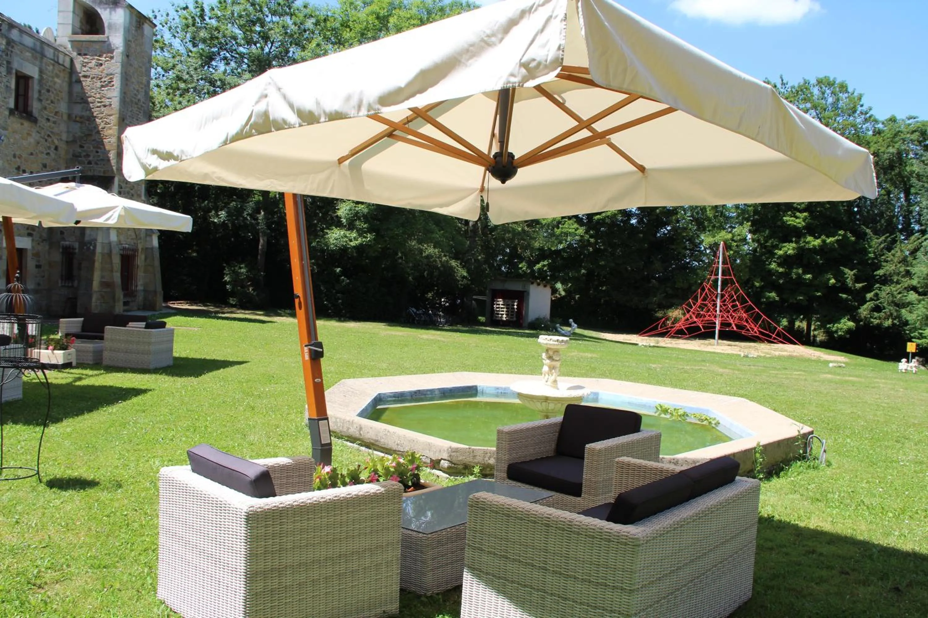 Garden in Château de Béguin
