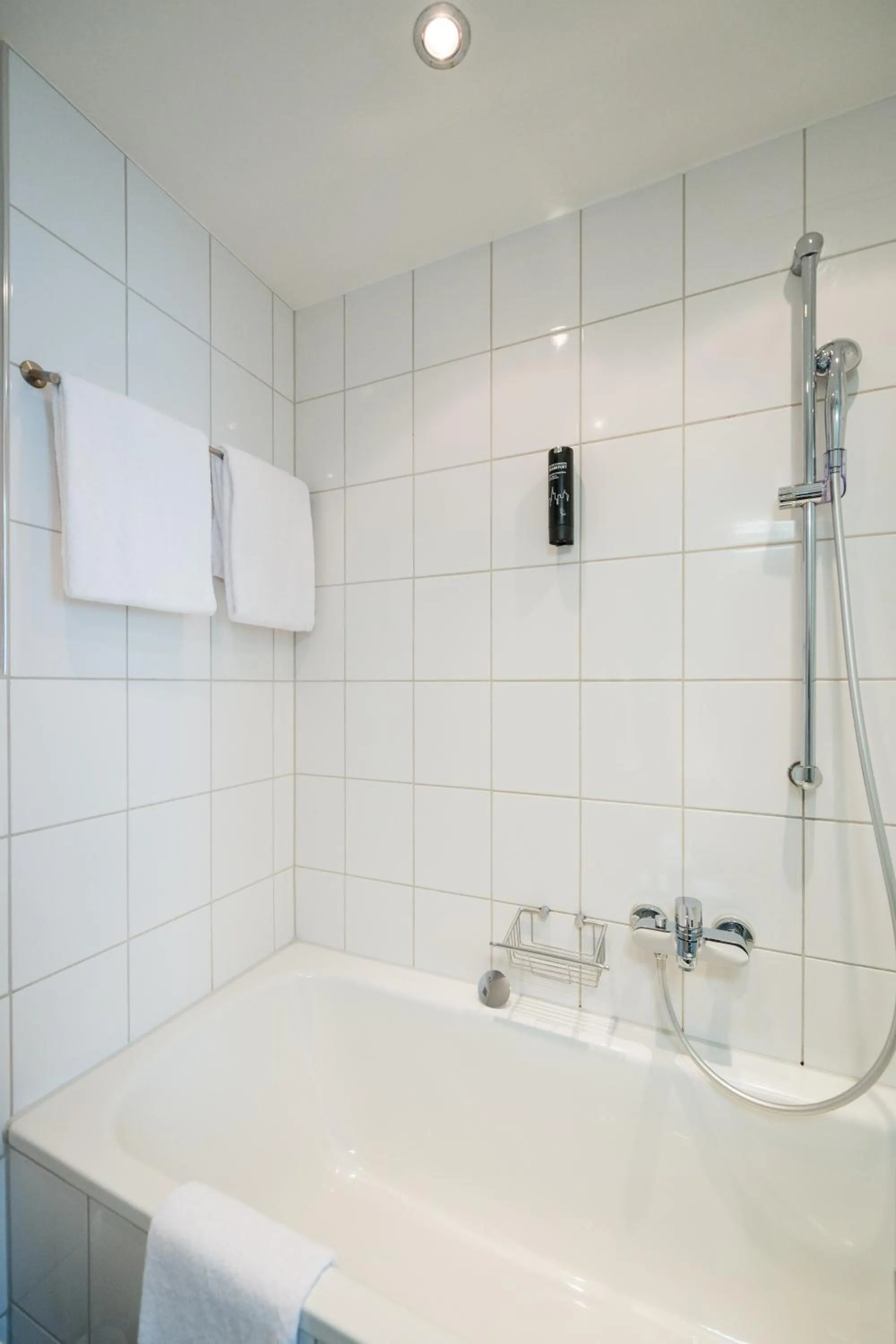 Shower in Hotel Admiral am Zoo