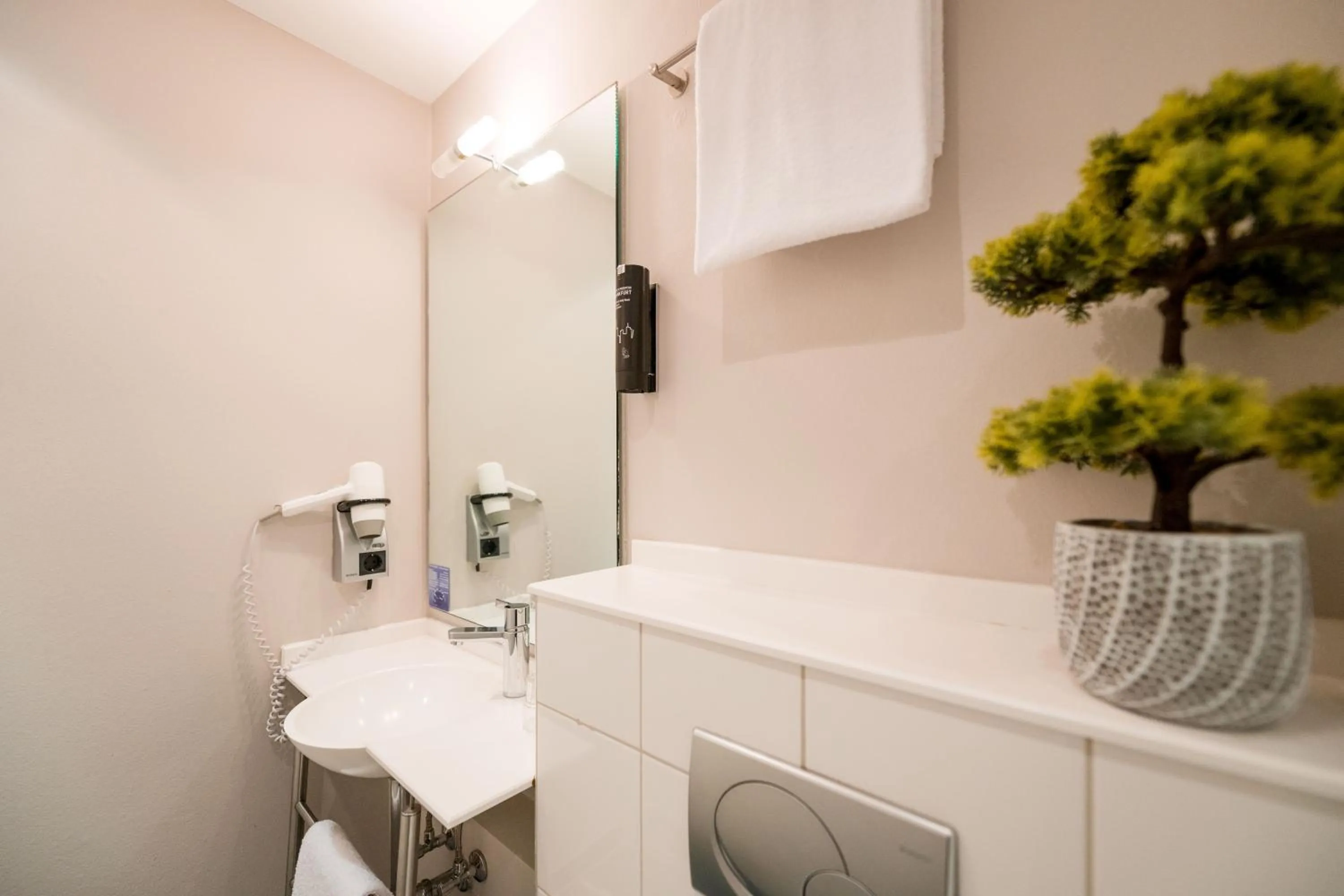 Bathroom in Hotel Admiral am Zoo