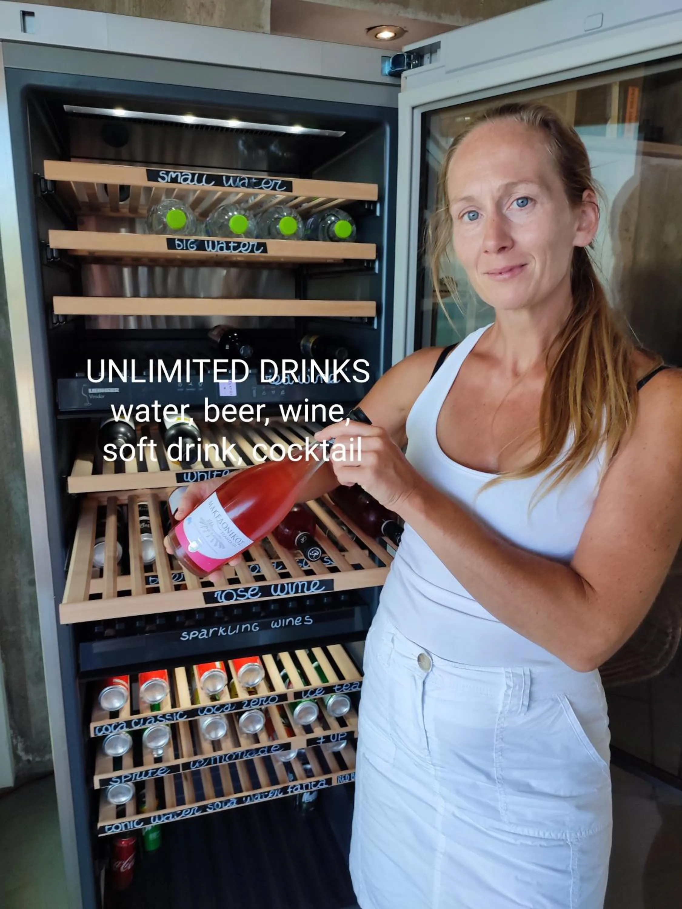 Lounge or bar in KEROMOUSSI SEASIDE BOUTIQUE HOTEL - Adult only