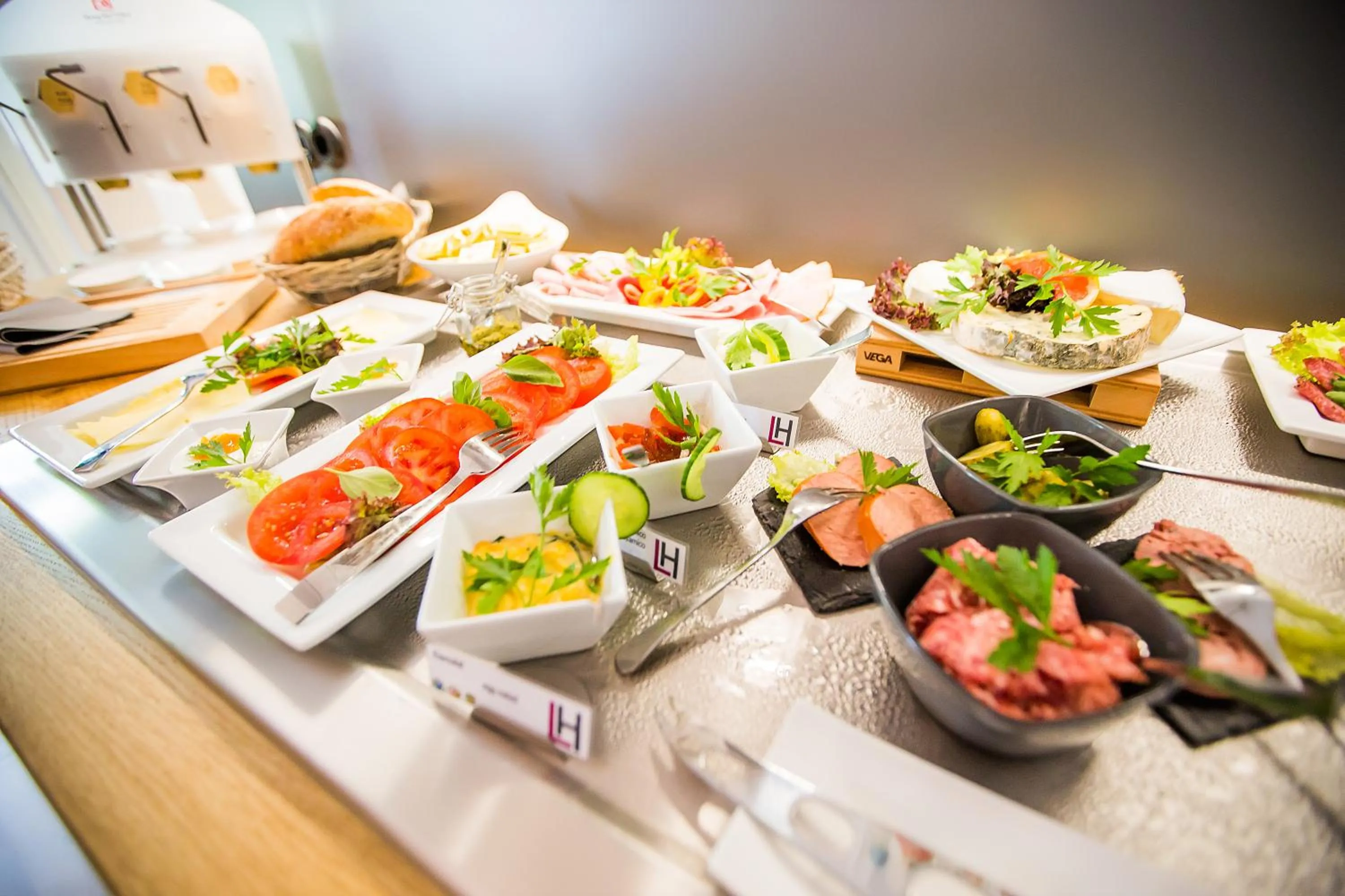 Buffet breakfast in Anna 1908