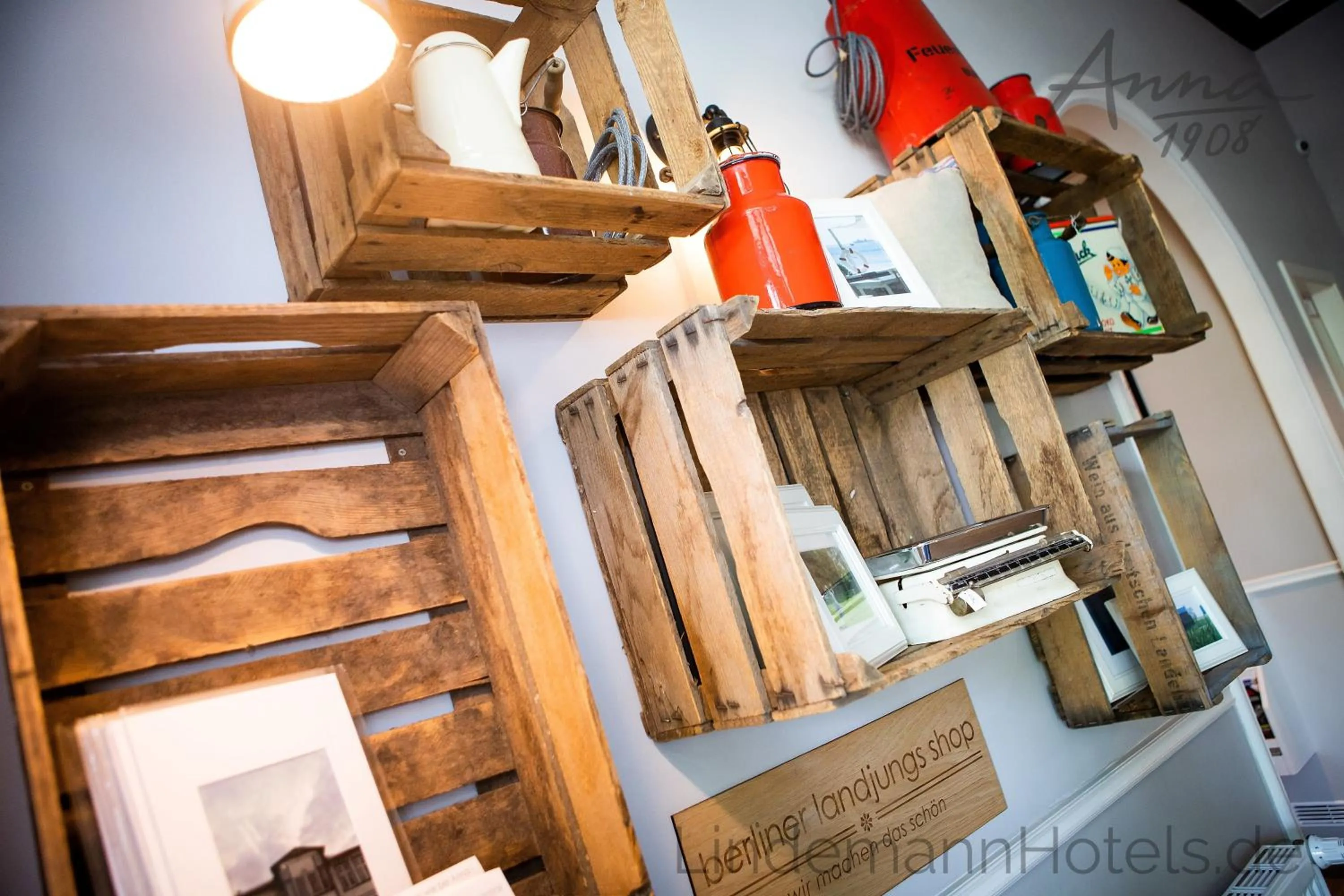 On-site shops in Anna 1908