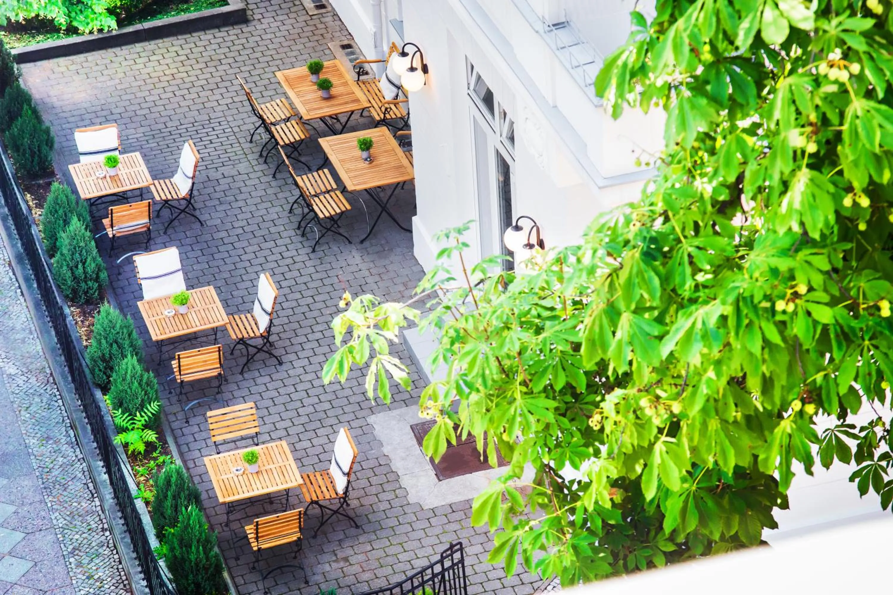 Restaurant/places to eat in Anna 1908