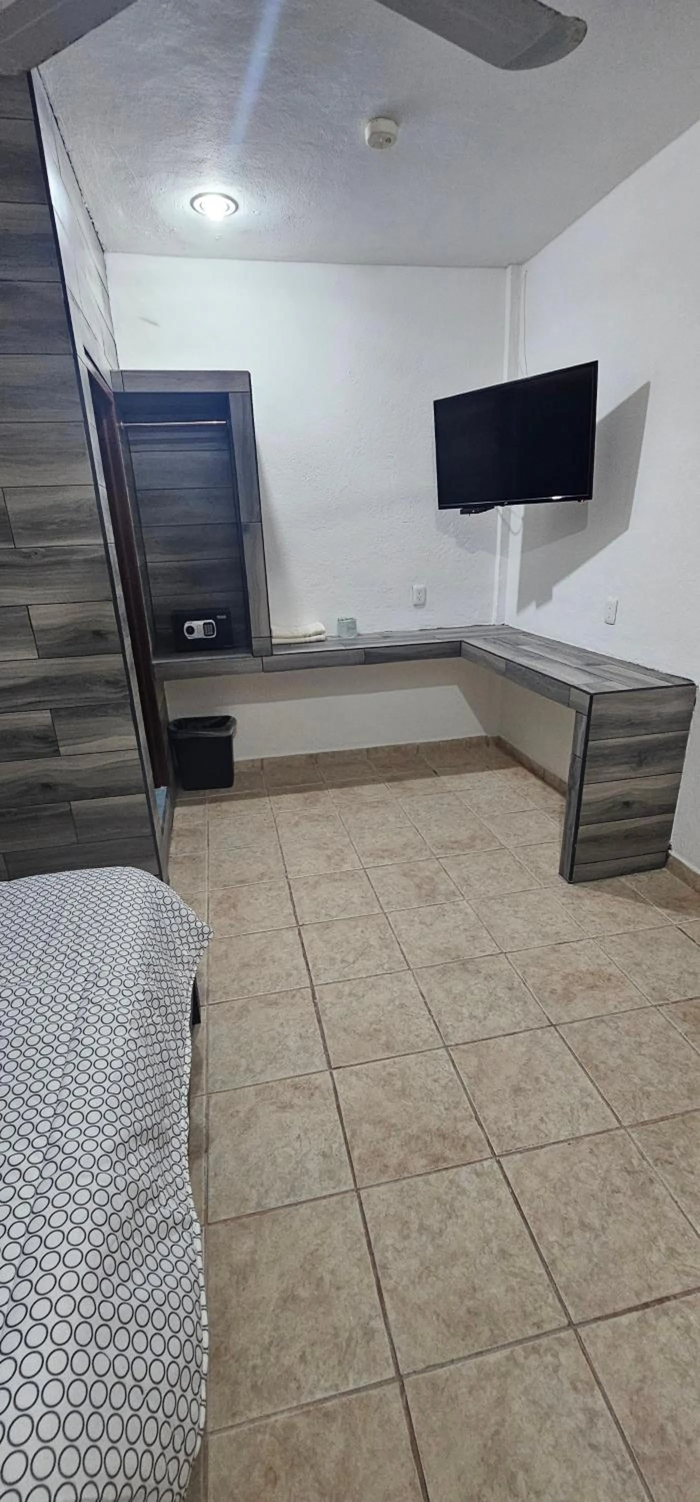 TV and multimedia, Bed in Hotel posada MARCAS