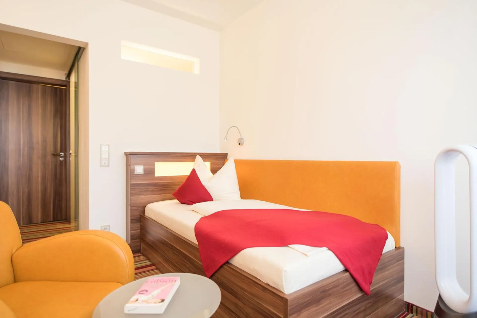 Bed in Hotel Peterhof - urban lifestyle Kempten