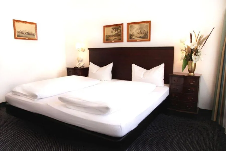 Photo of the whole room, Bed in Der Fürstenhof