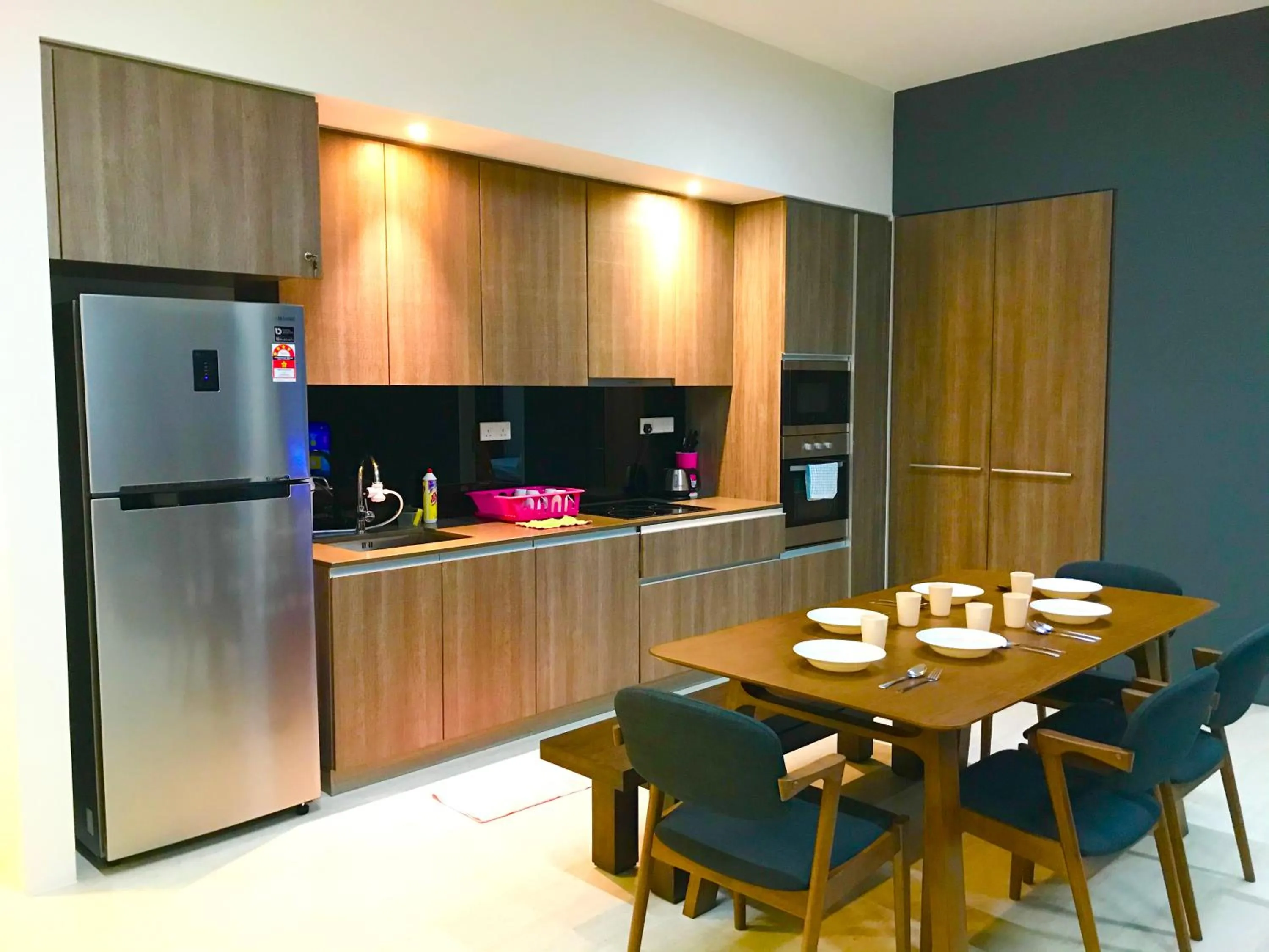 Kitchen or kitchenette in By The Beach - Luxury 2 Bedrooms Family Suite