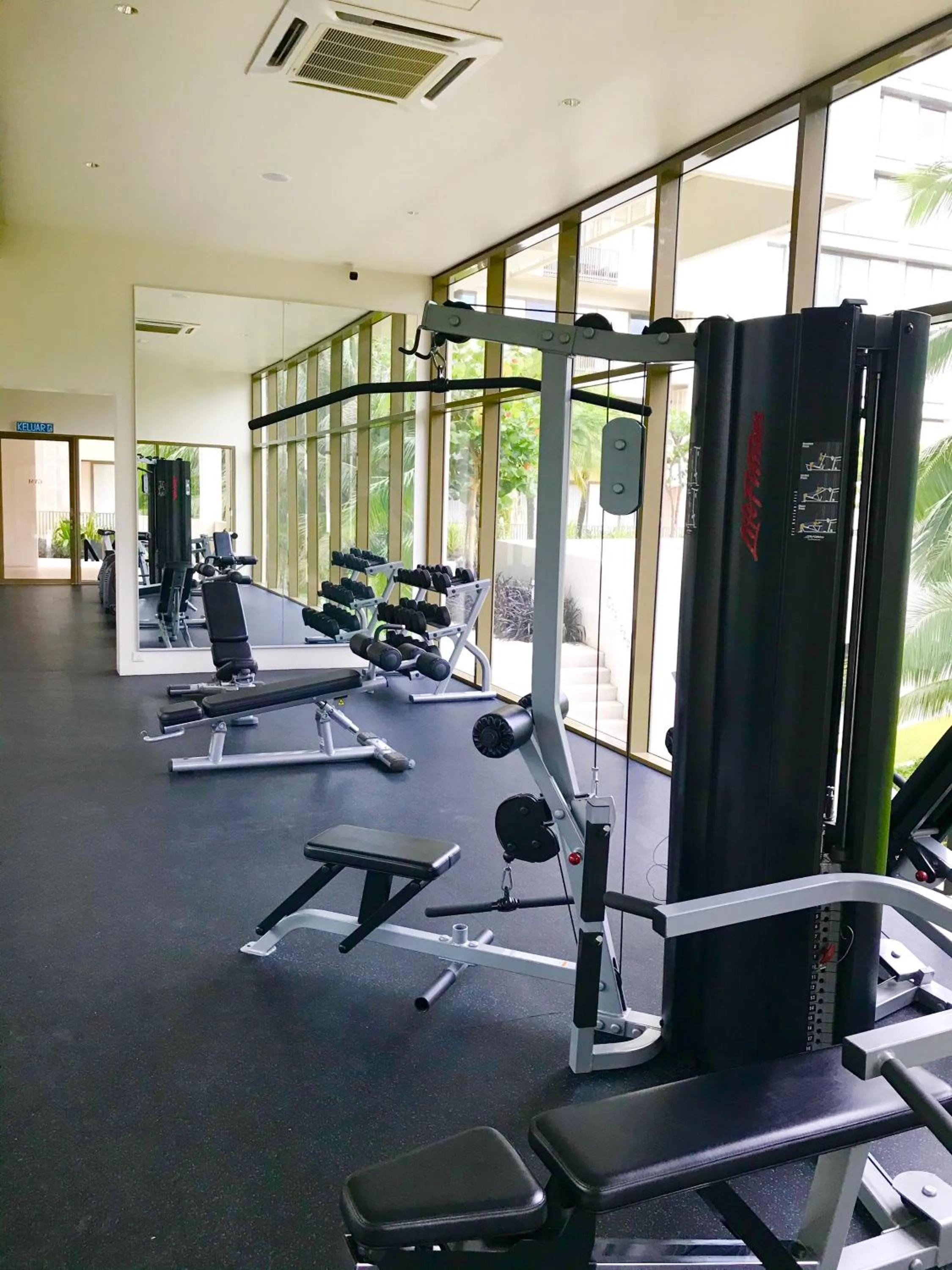Fitness centre/facilities in By The Beach - Luxury 2 Bedrooms Family Suite