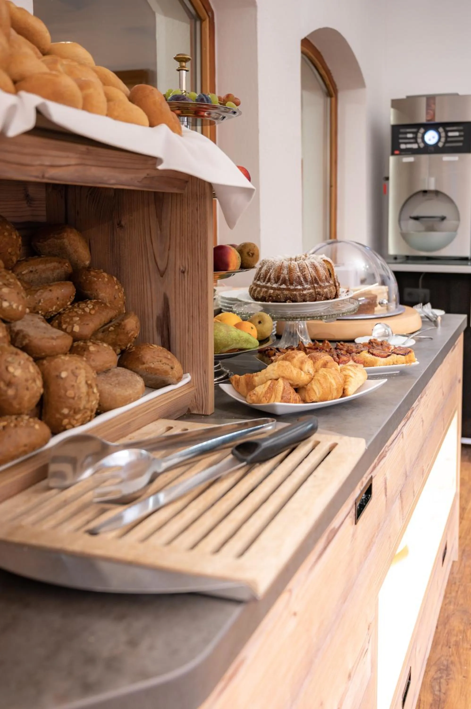 Buffet breakfast in Hotel Ruchti - Zeit für mich