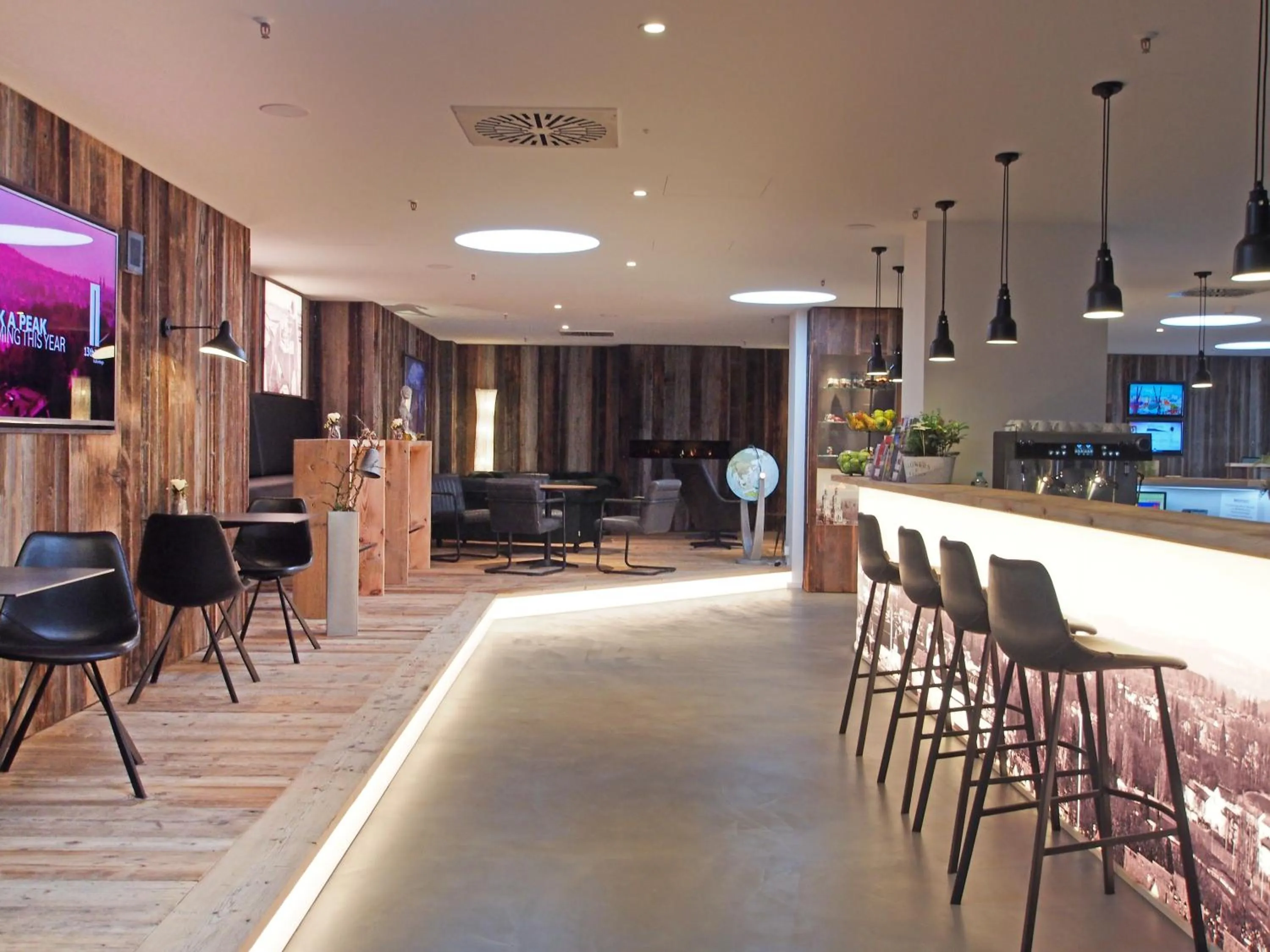 Lobby or reception in MY Parkhotel by AR Hotels