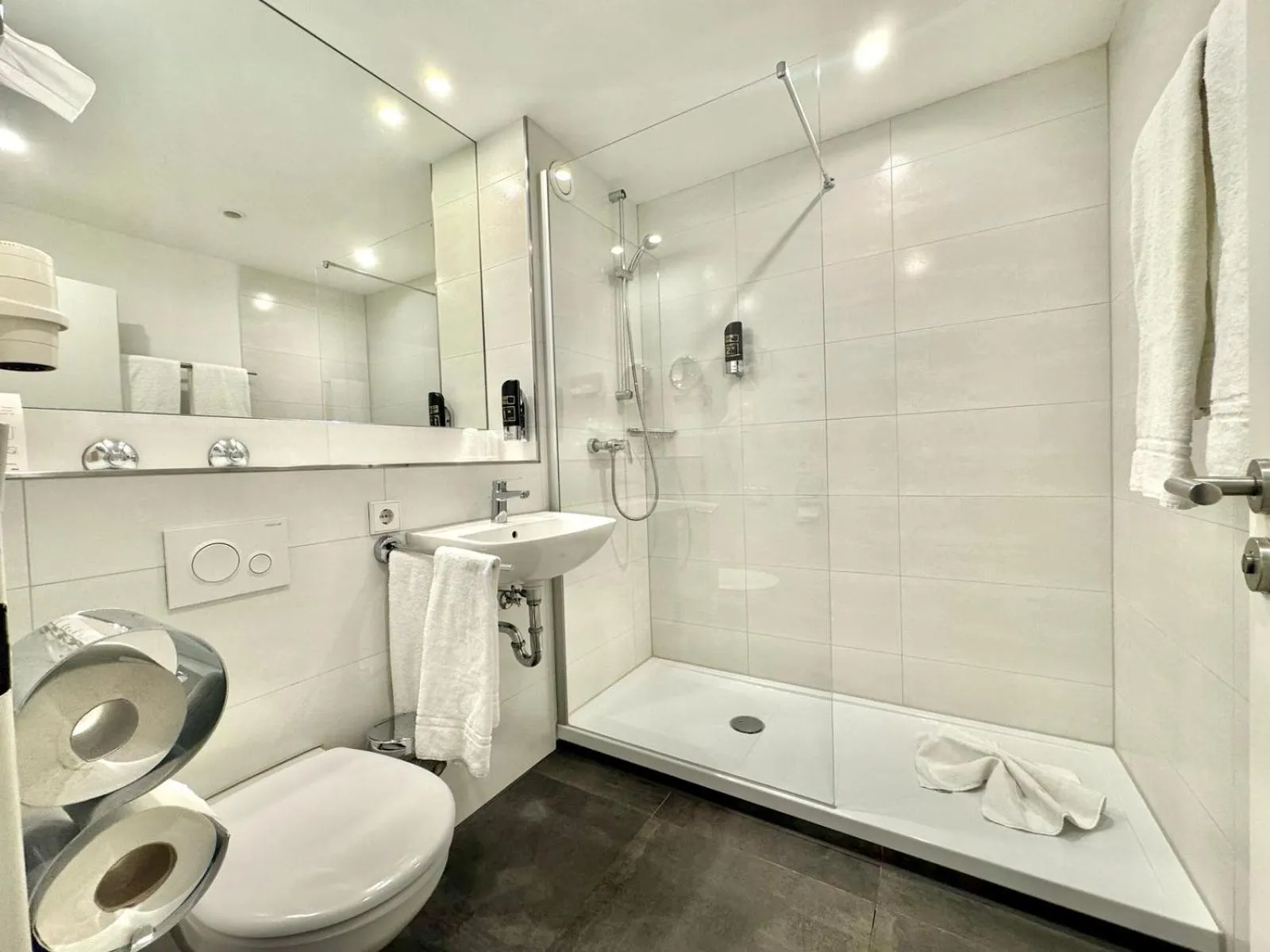 Shower in MY Parkhotel by AR Hotels