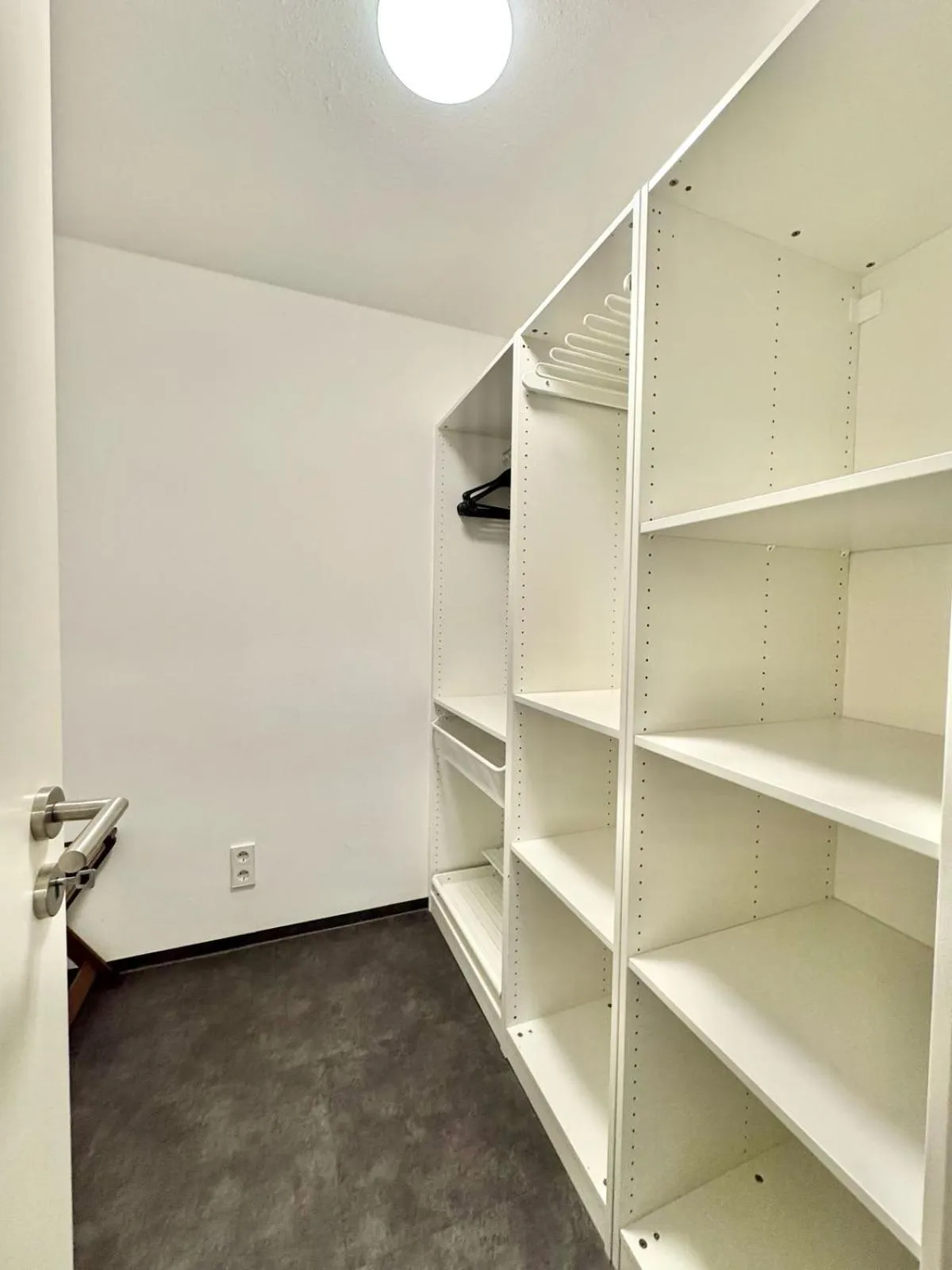 wardrobe in MY Parkhotel by AR Hotels