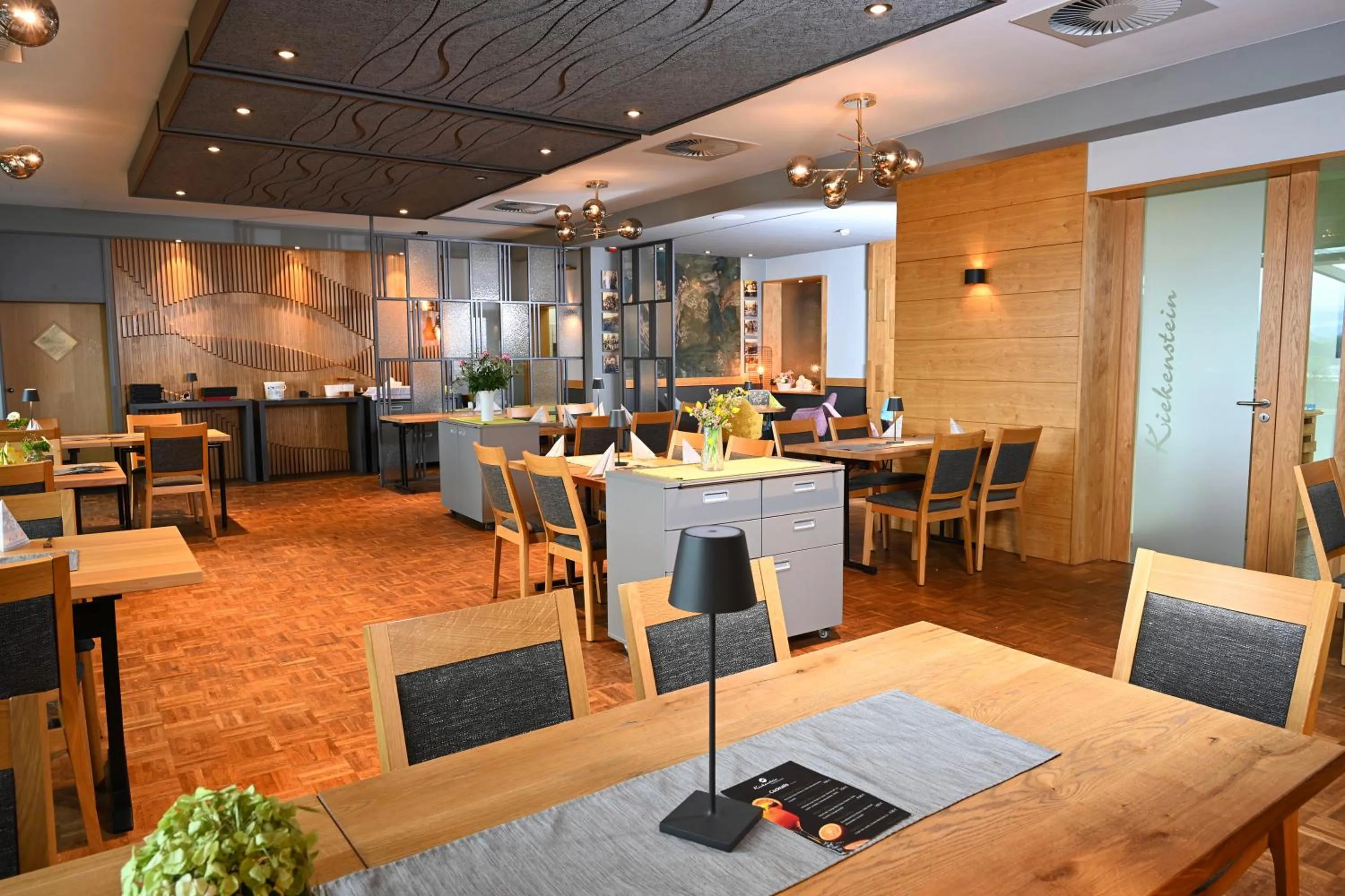 Restaurant/places to eat in Hotel Kiekenstein