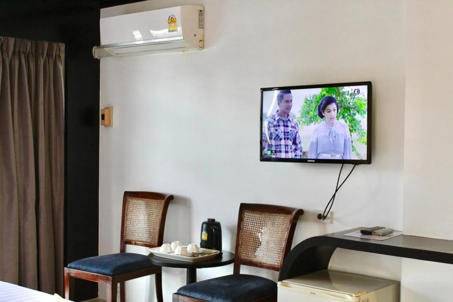 TV and multimedia in S2 Hotel - SHA Plus Certified