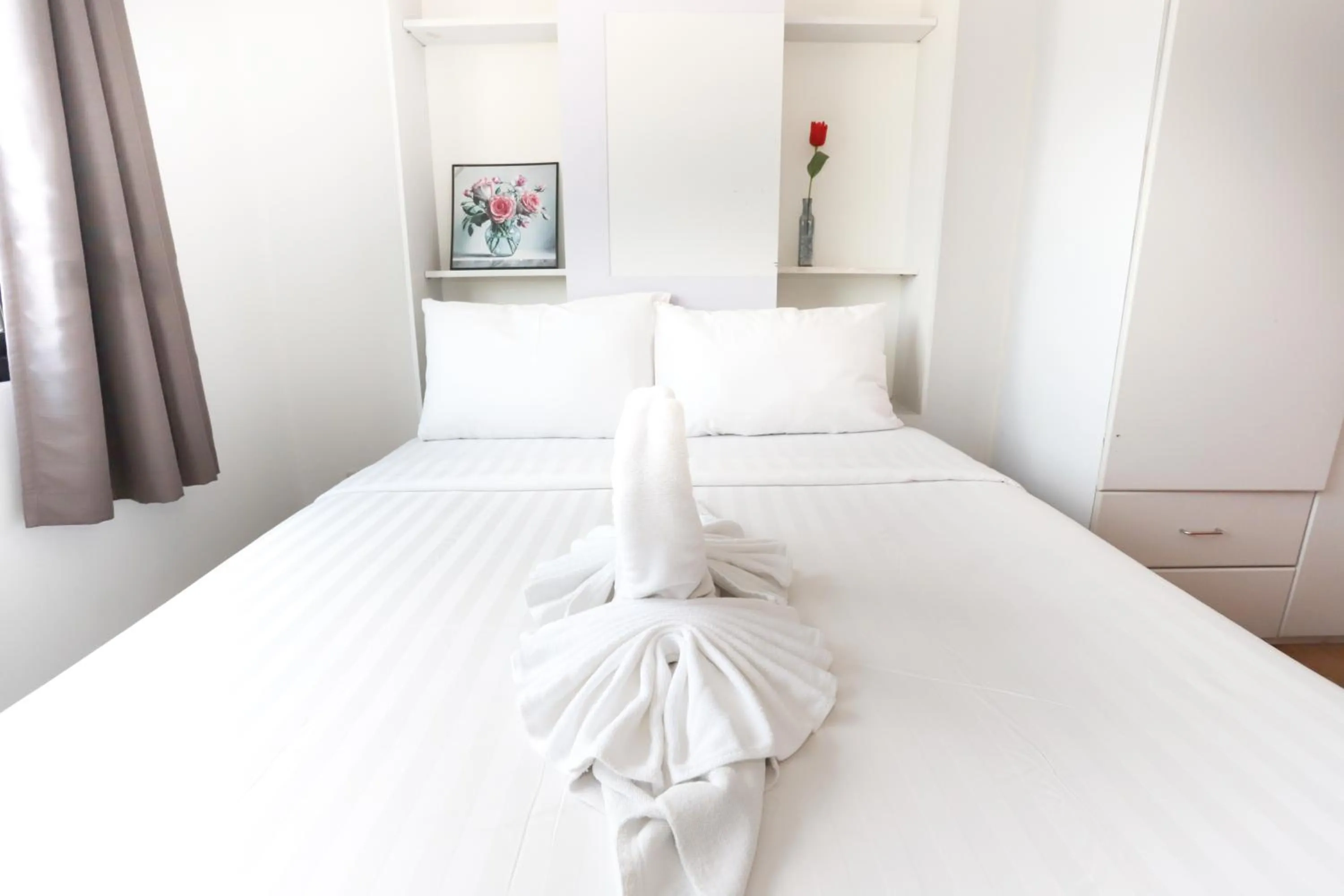 Bedroom, Bed in C Tower Hotel