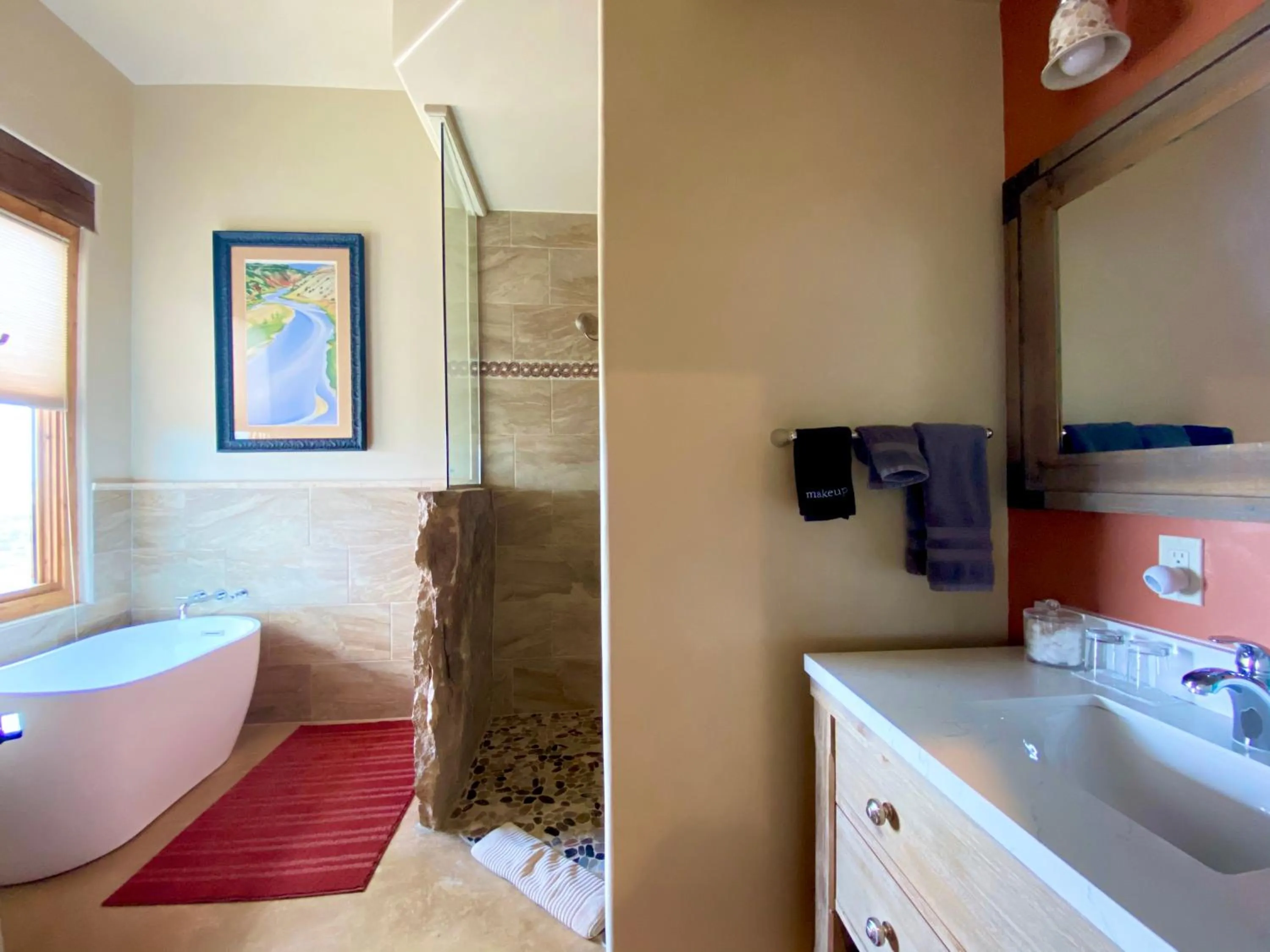 Bathroom in The Grand Hacienda Inn with Breakfast