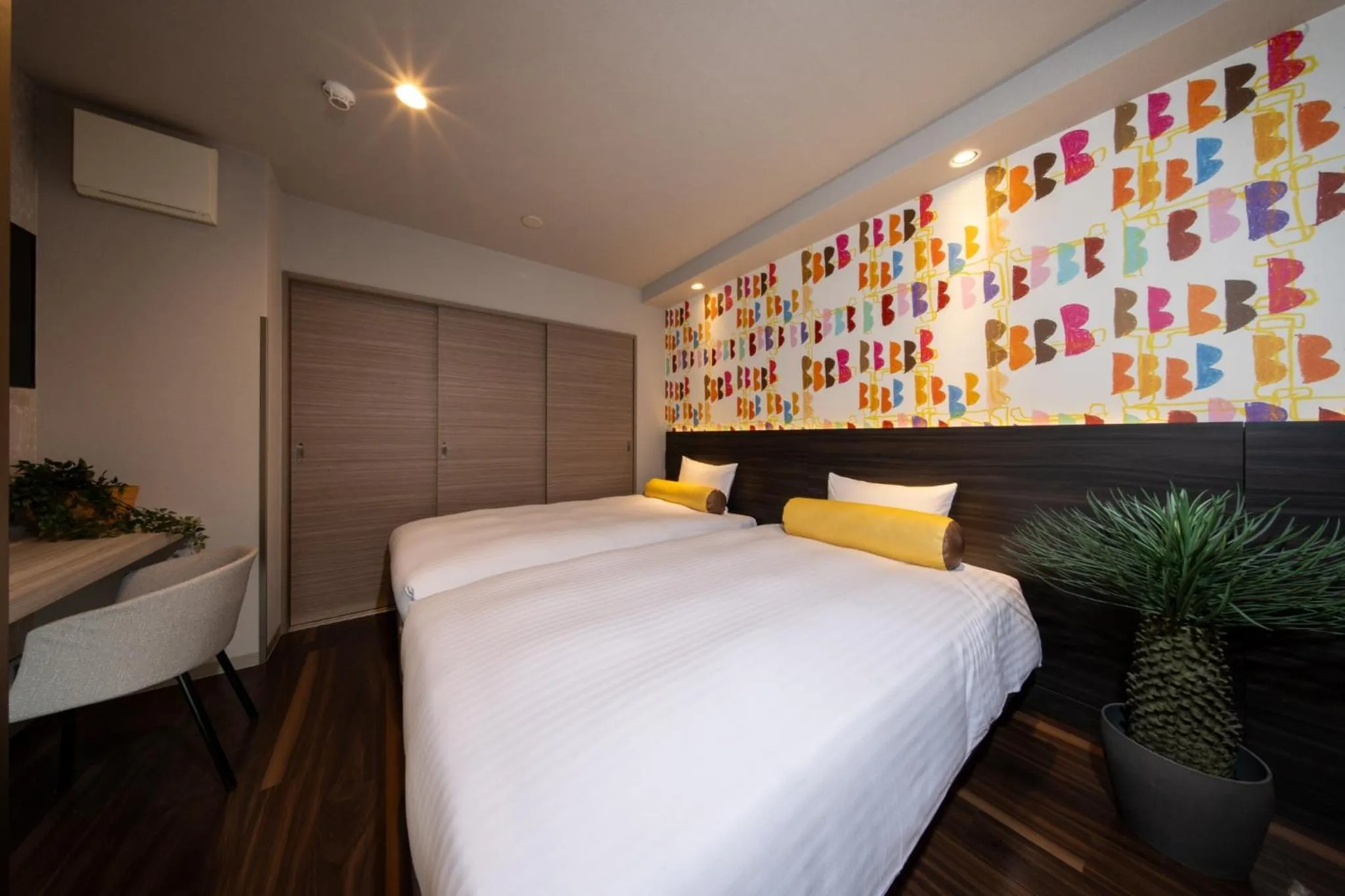 Bedroom, Bed in Doutonbori Crystal Exe